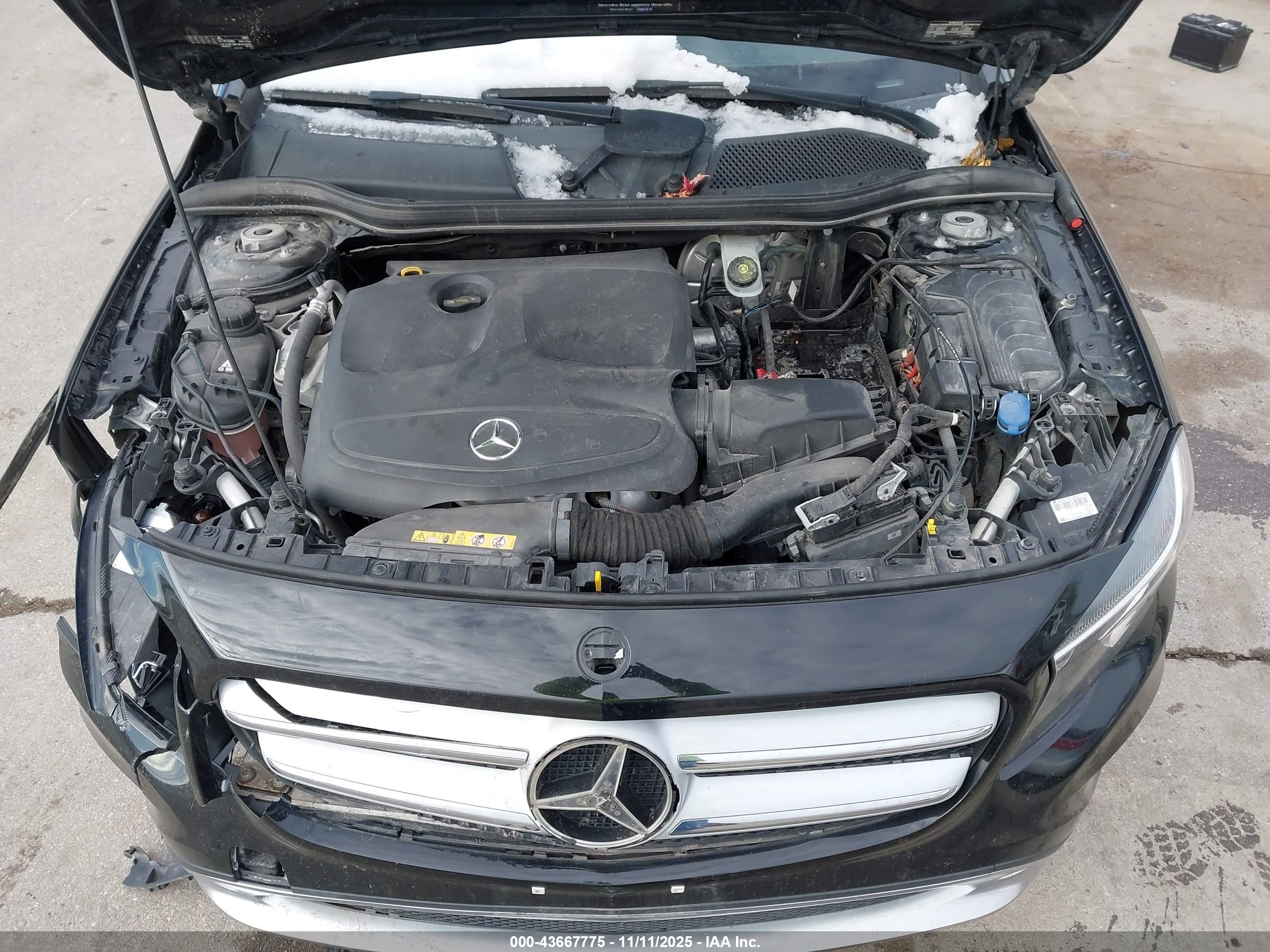 MERCEDES-BENZ GLA image 10