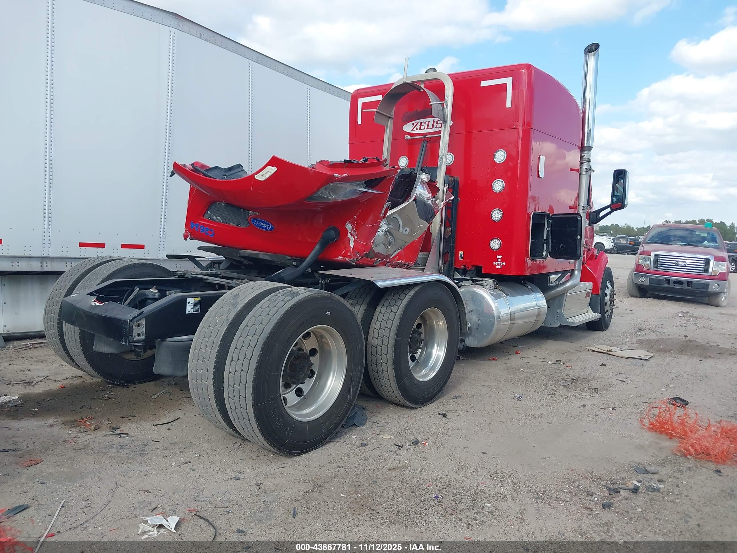 PETERBILT 579 image 4