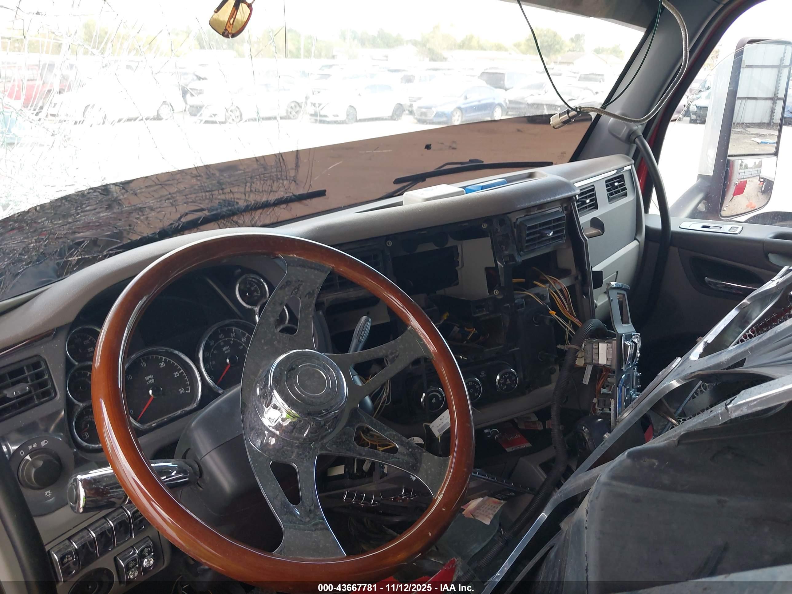 PETERBILT 579 image 7
