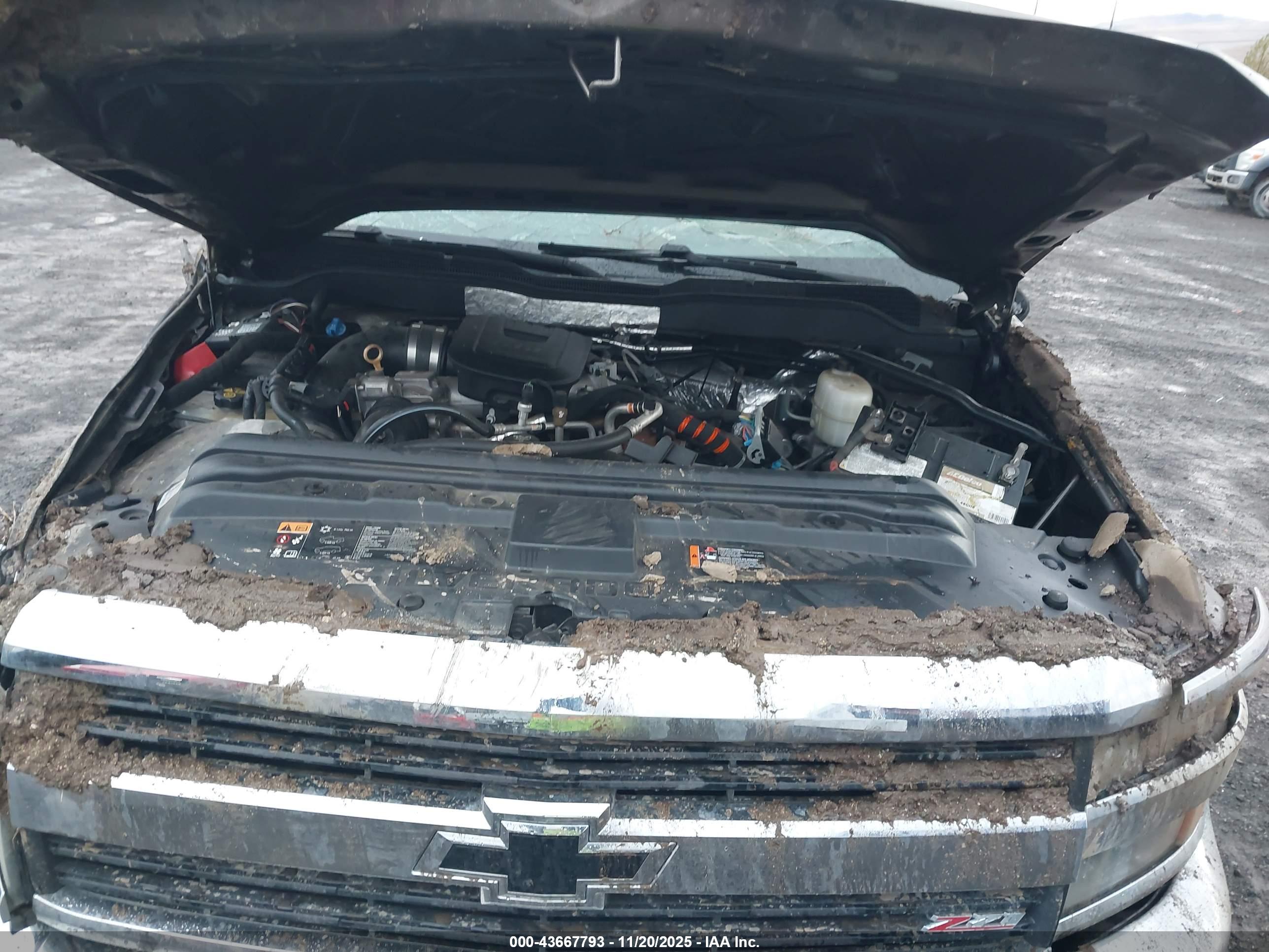 CHEVROLET SILVERADO image 10