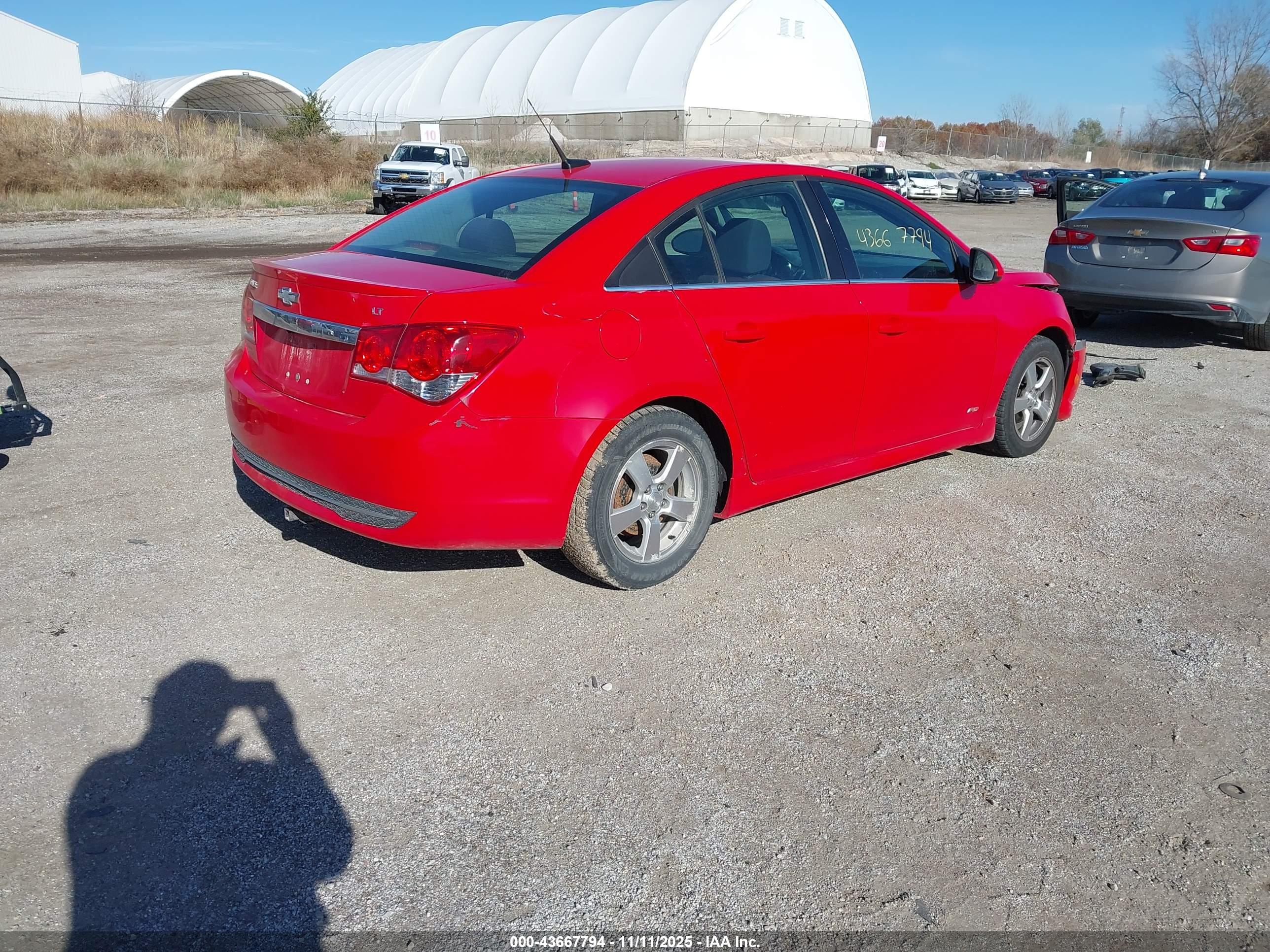 CHEVROLET CRUZE image 4