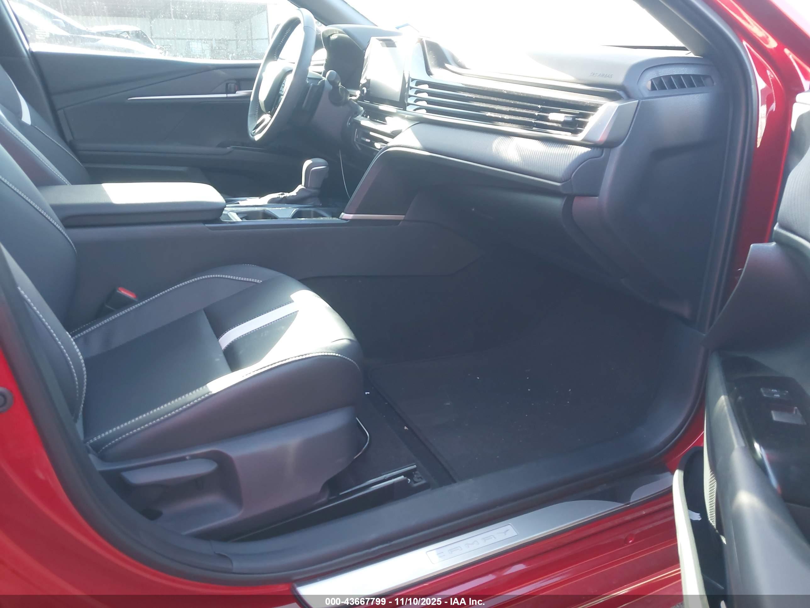 TOYOTA CAMRY image 5