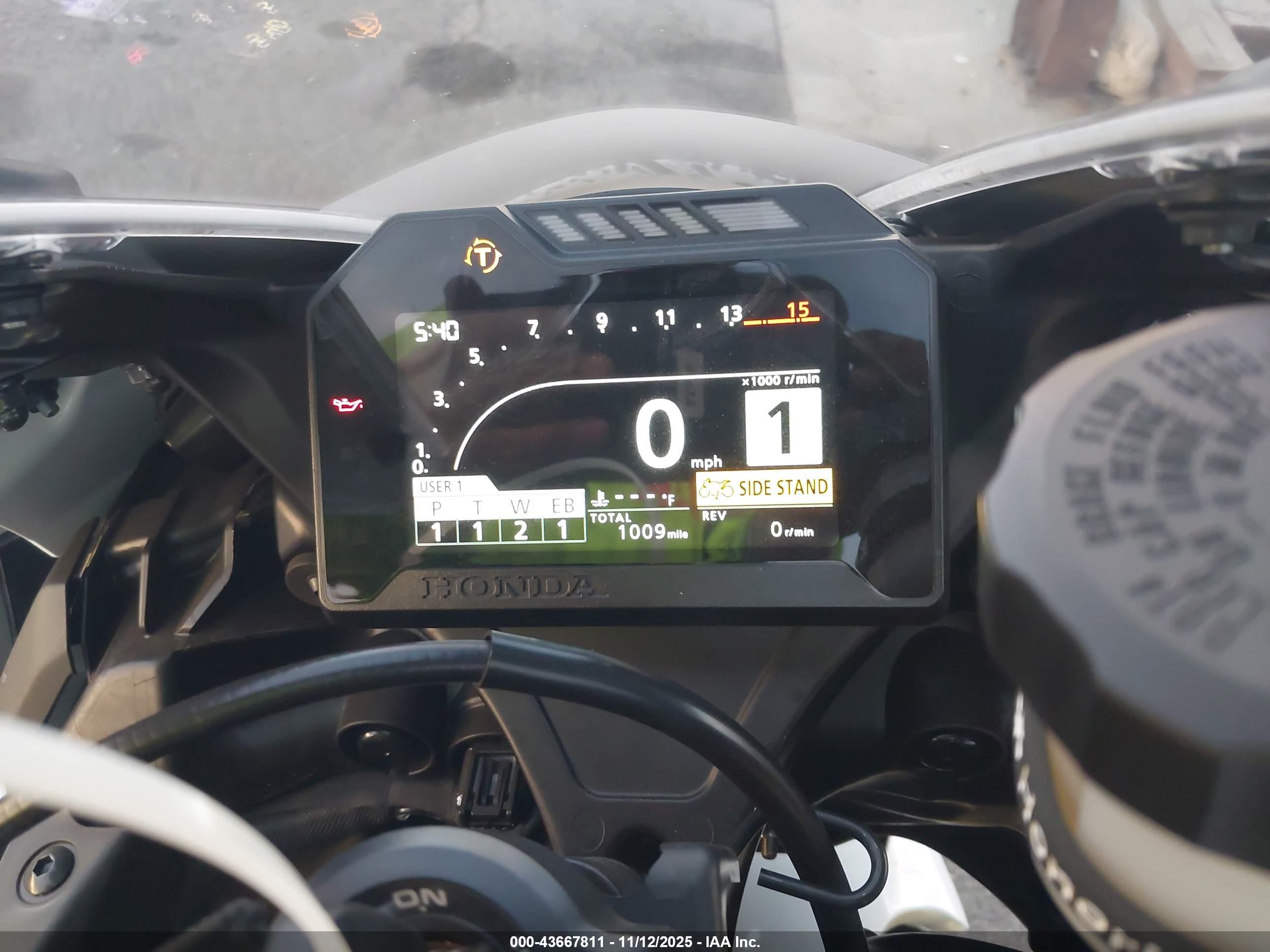 HONDA CBR1000 image 7