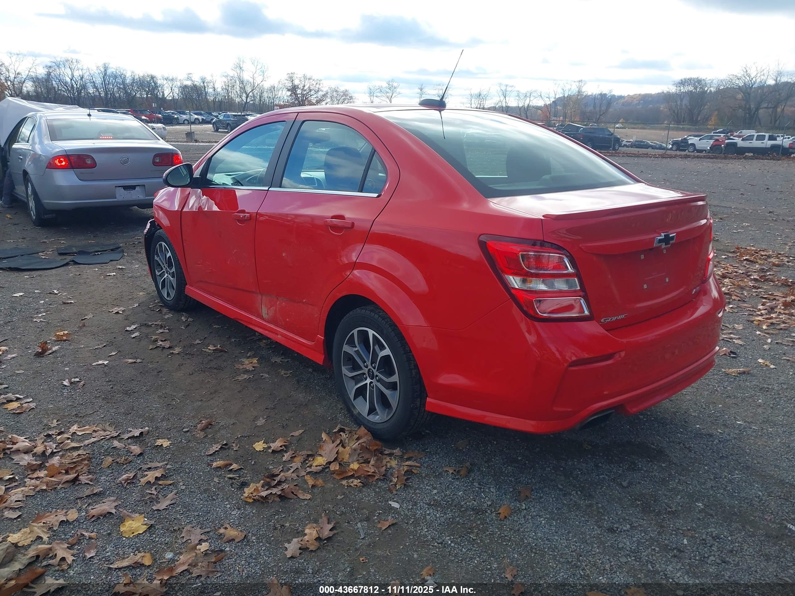 CHEVROLET SONIC image 3