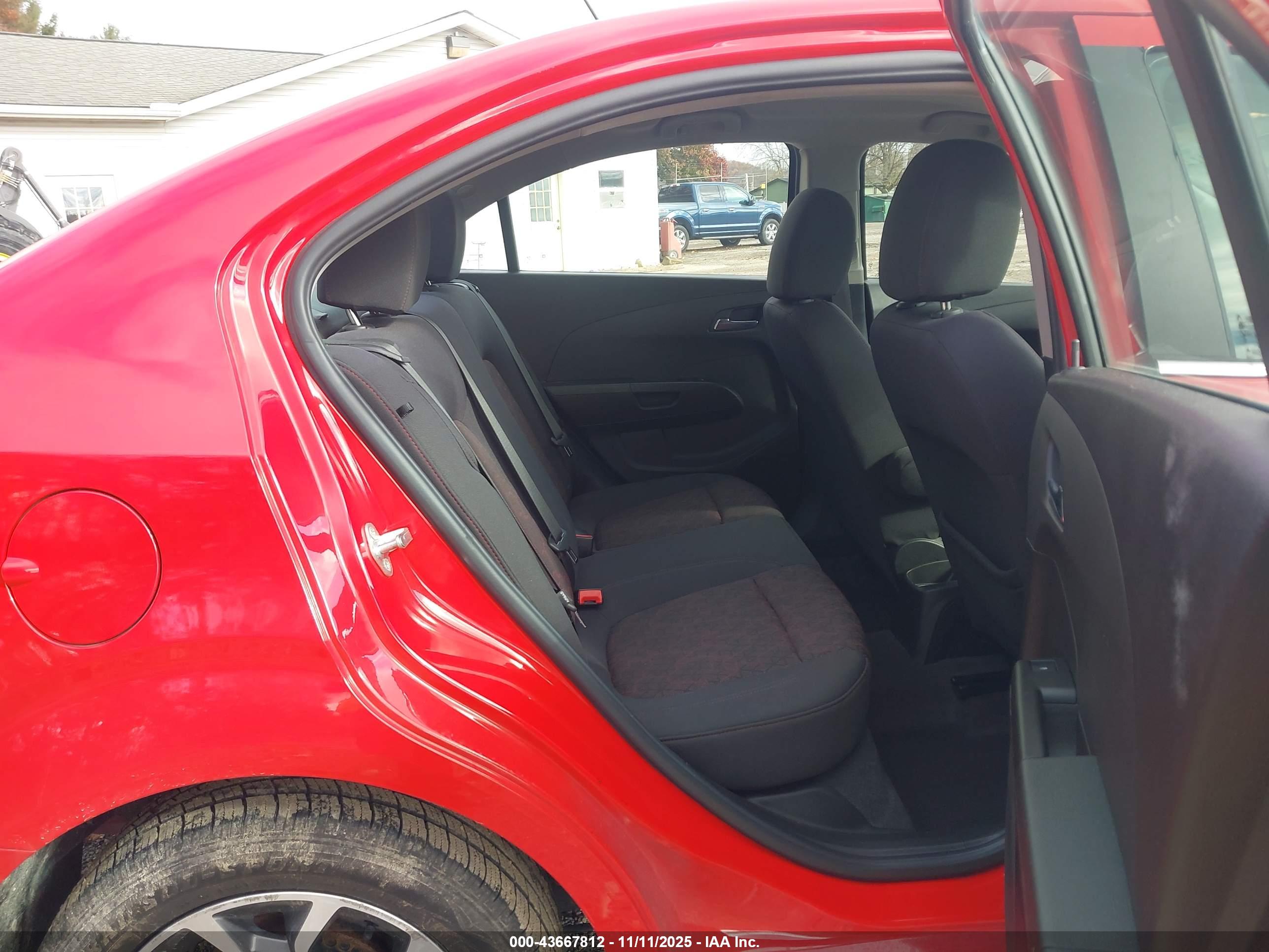 CHEVROLET SONIC image 8