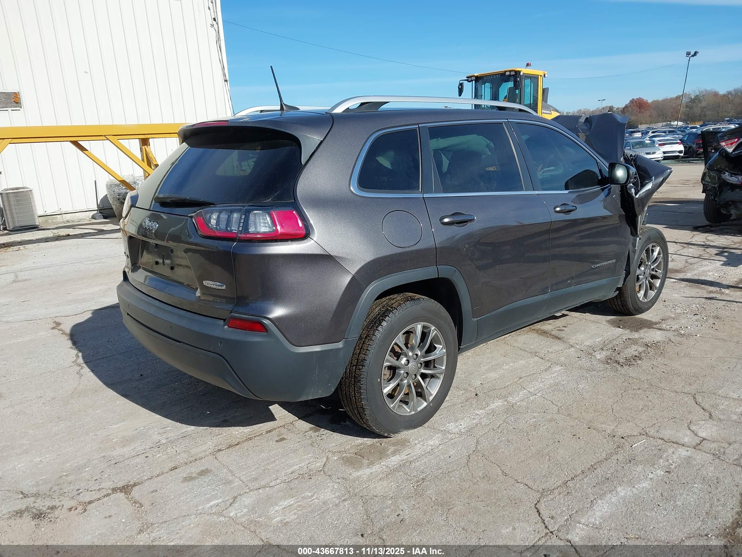 JEEP CHEROKEE image 4