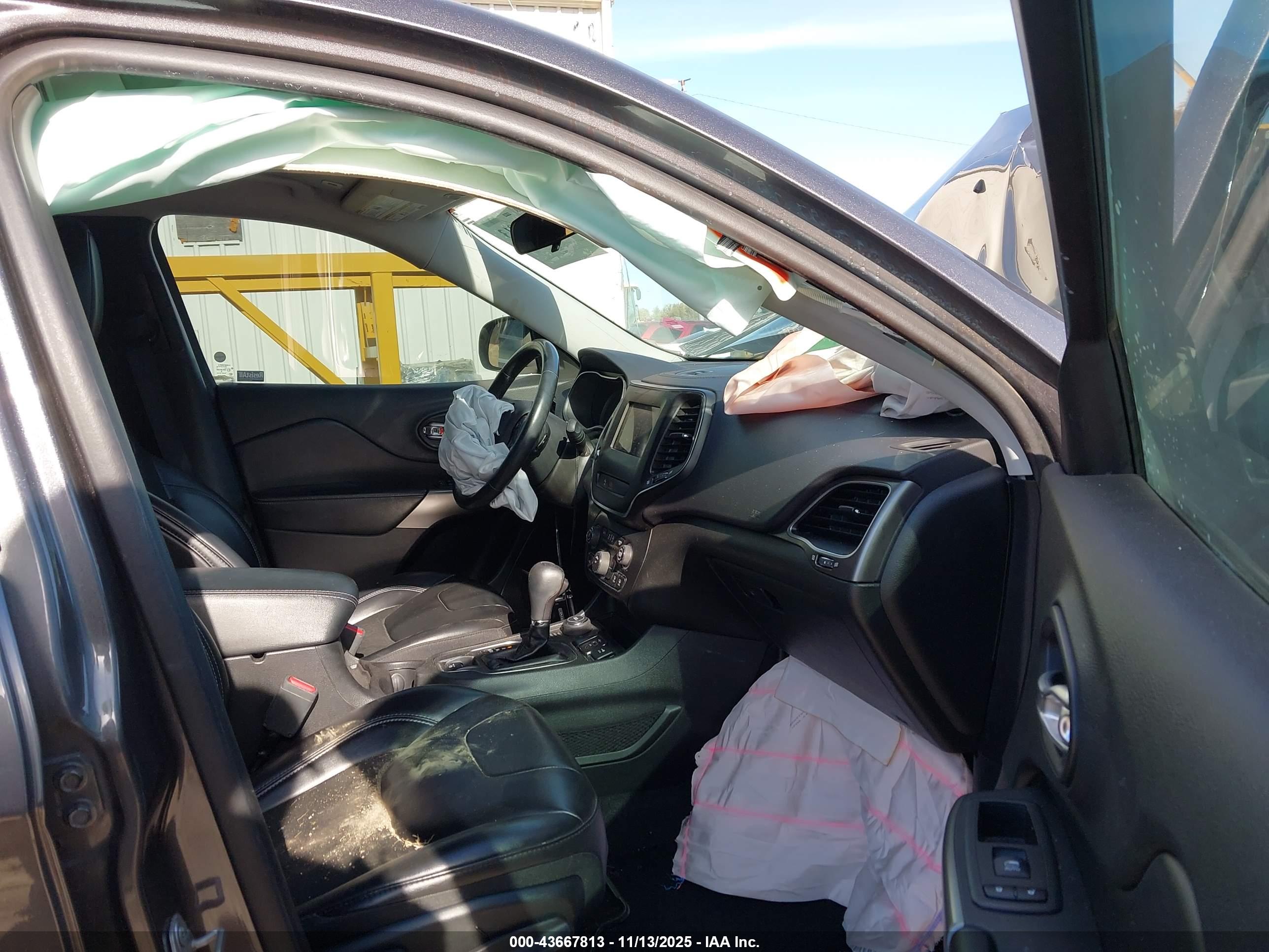 JEEP CHEROKEE image 5