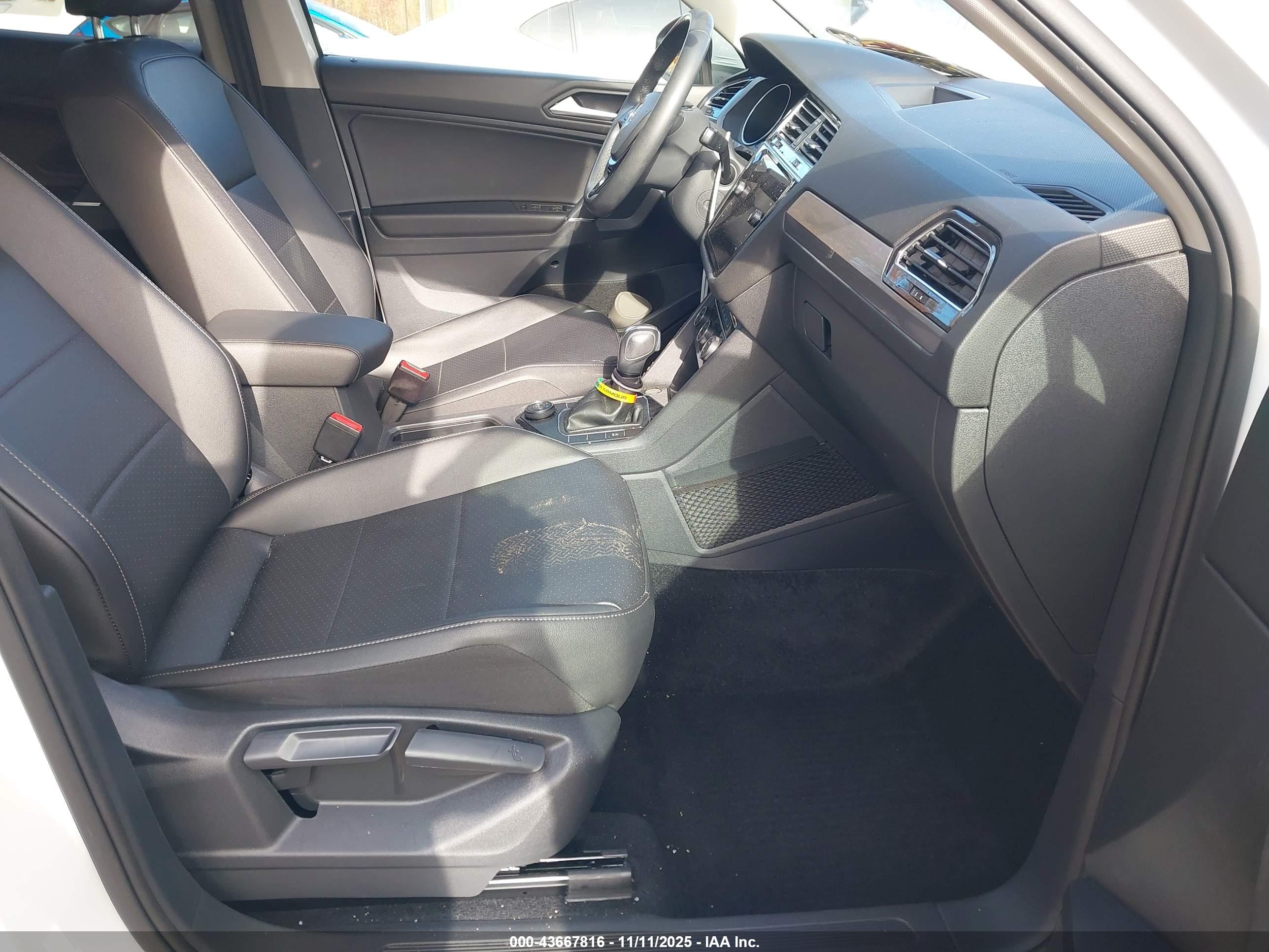VOLKSWAGEN TIGUAN image 5