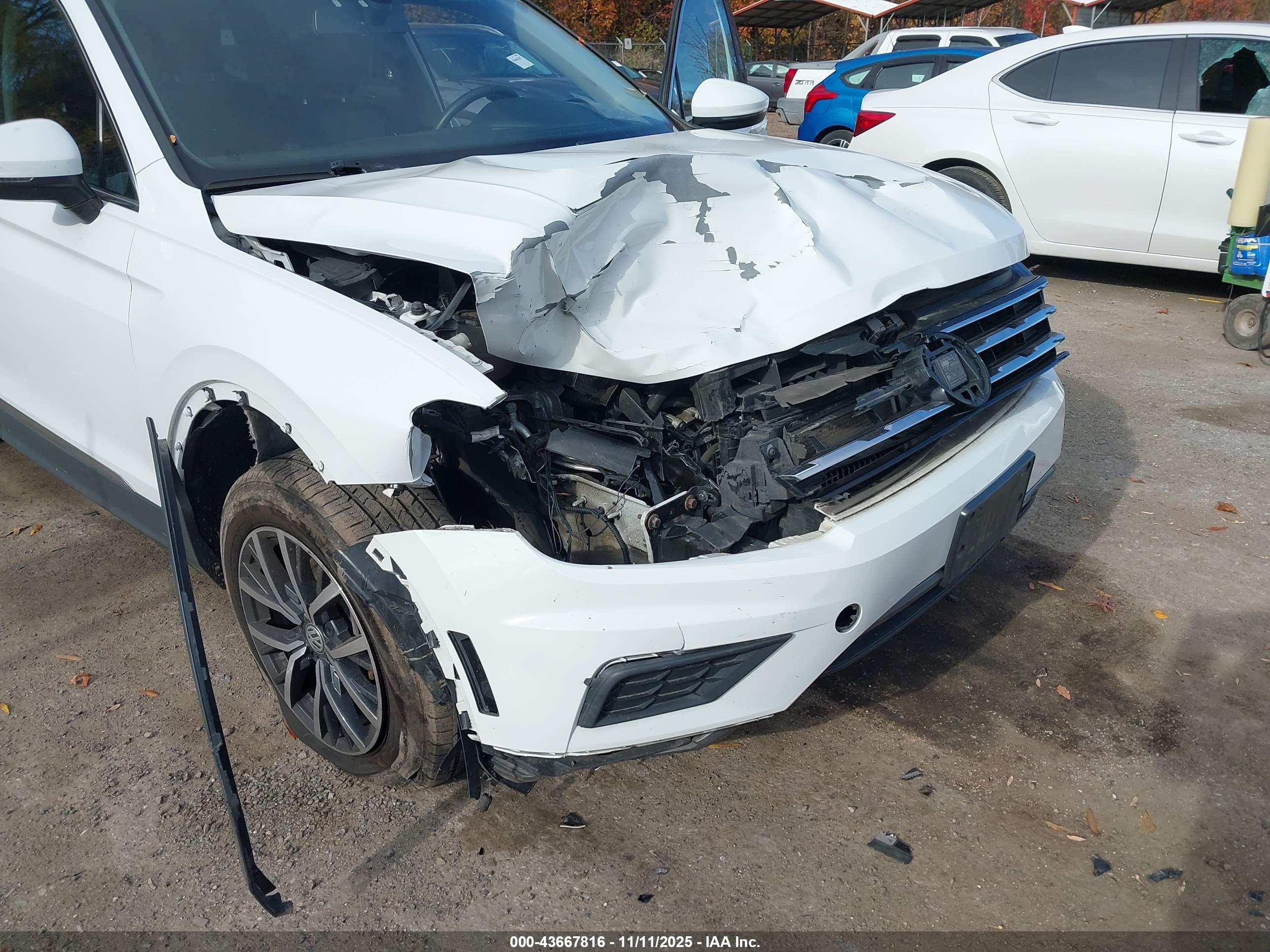 VOLKSWAGEN TIGUAN image 6