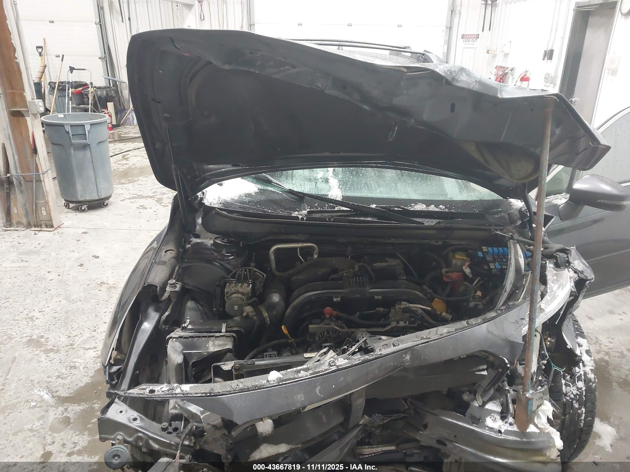 SUBARU OUTBACK image 10