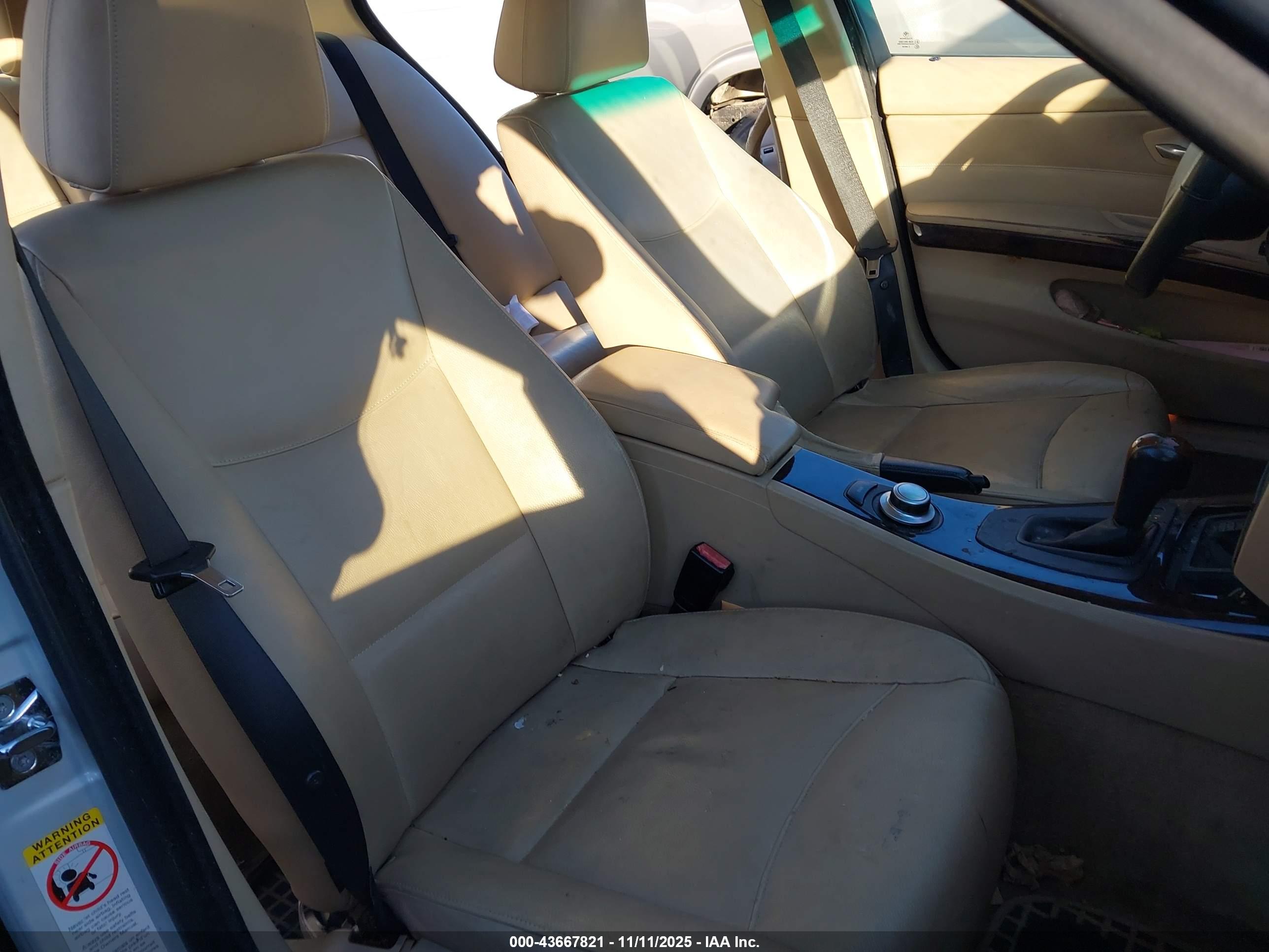 BMW 335XI image 5