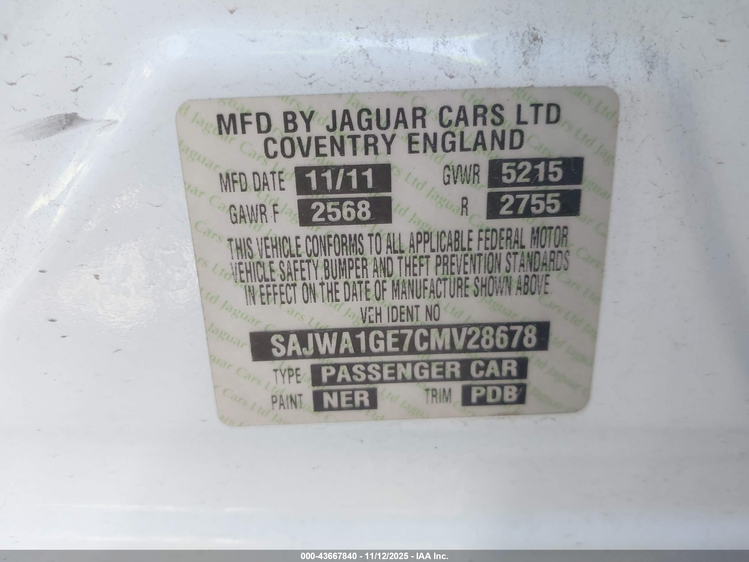 JAGUAR XJ image 9