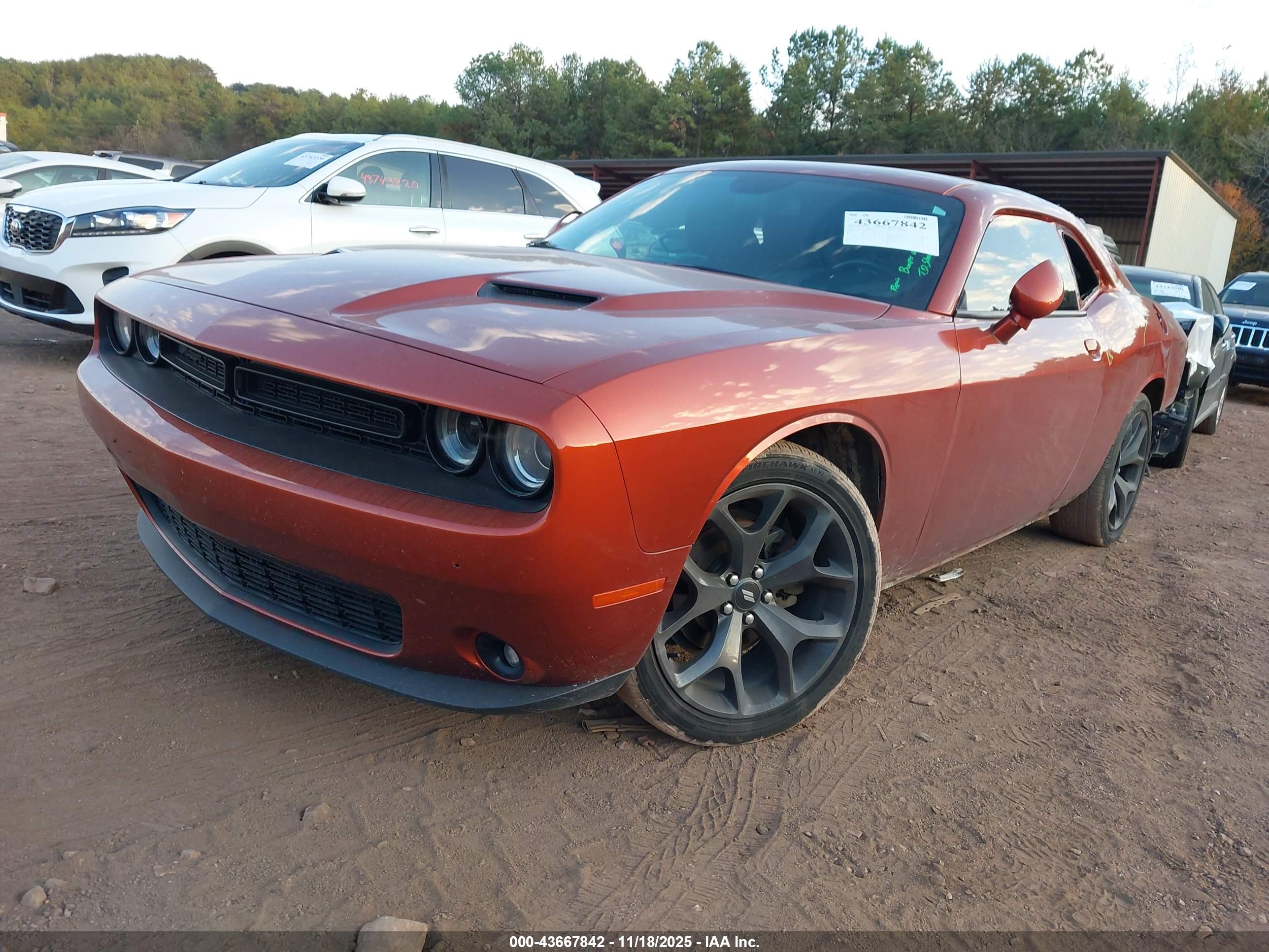DODGE CHALLENGER image 2