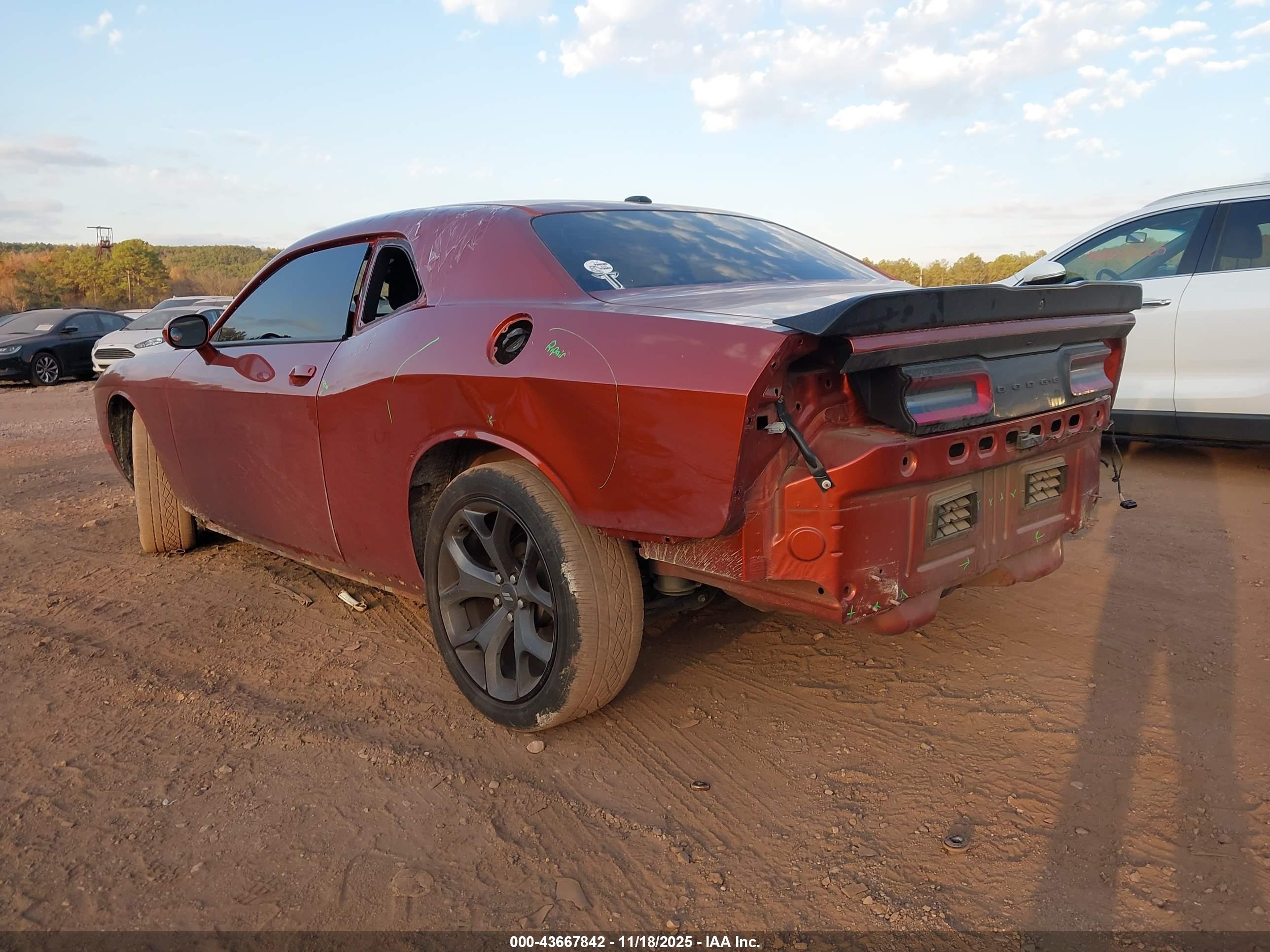 DODGE CHALLENGER image 3