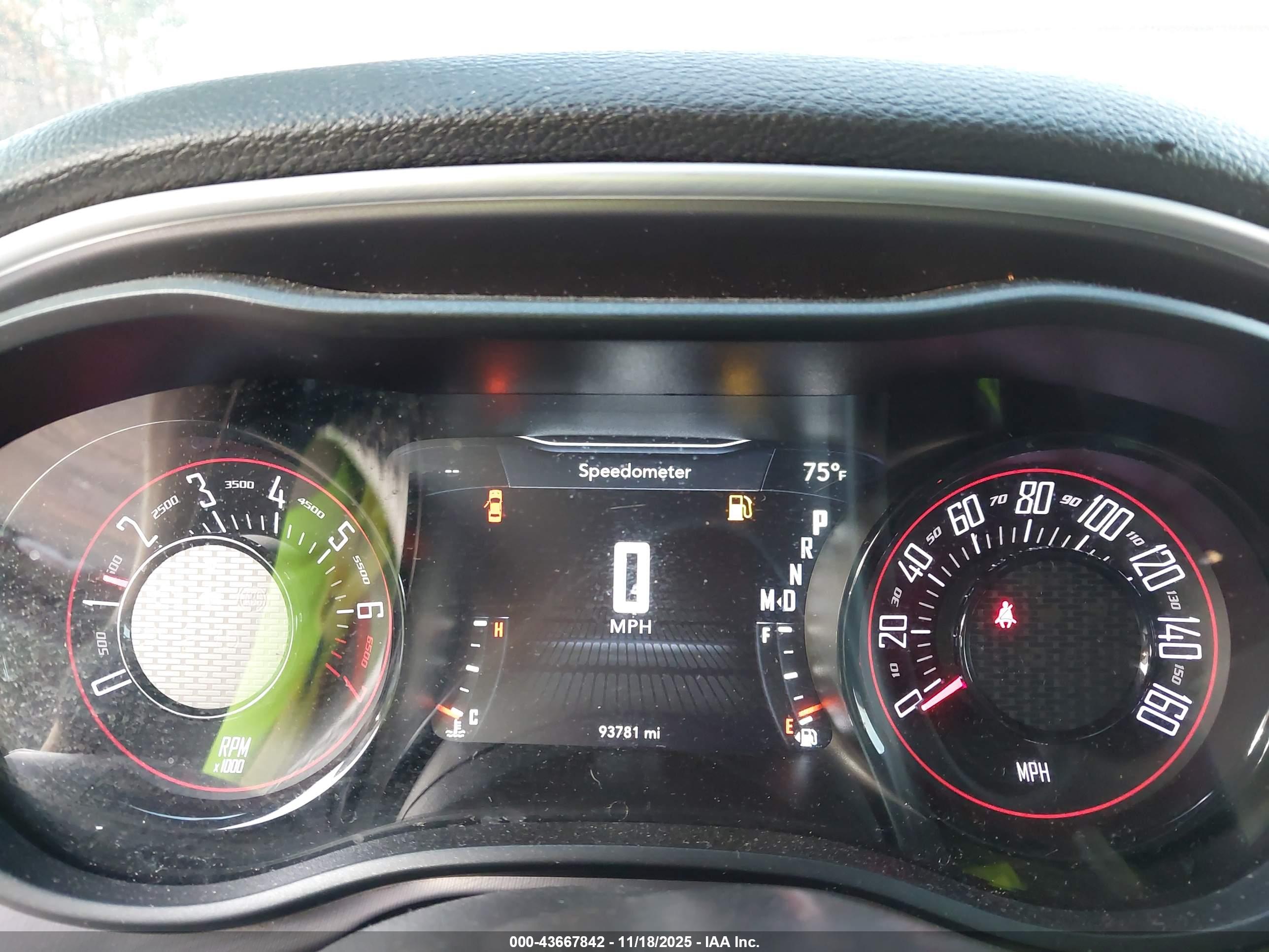 DODGE CHALLENGER image 7
