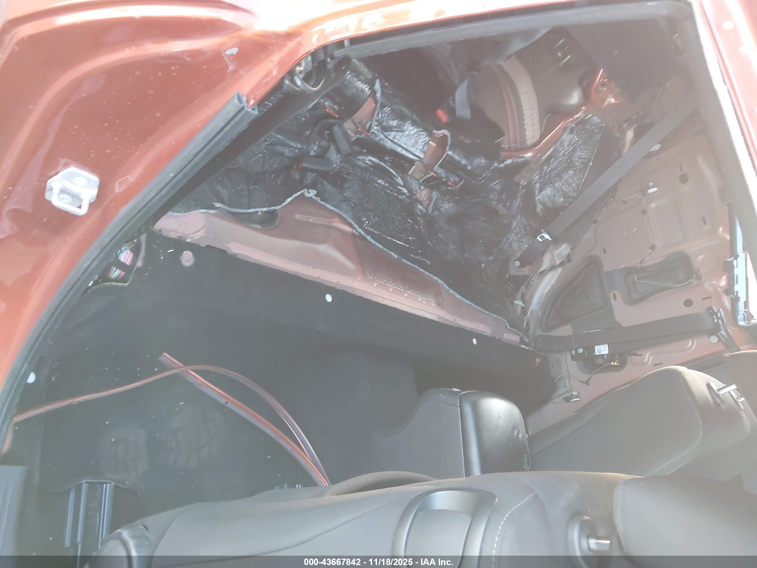 DODGE CHALLENGER image 8