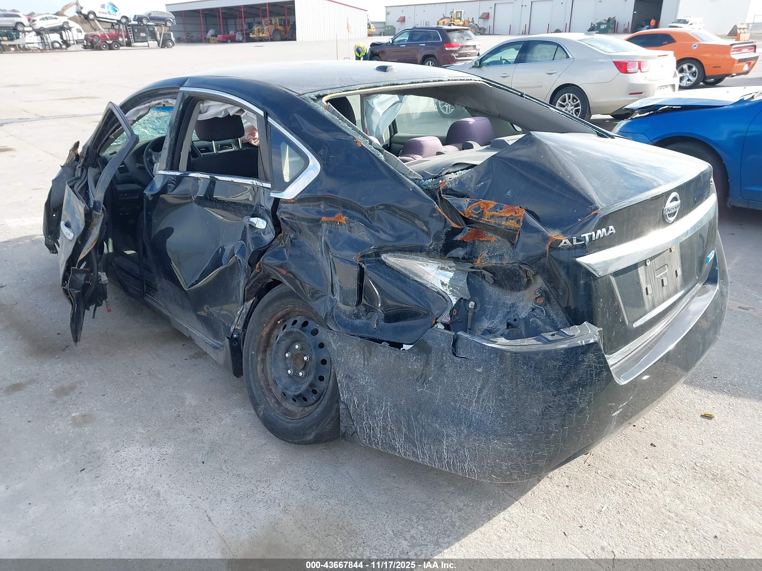 NISSAN ALTIMA image 3