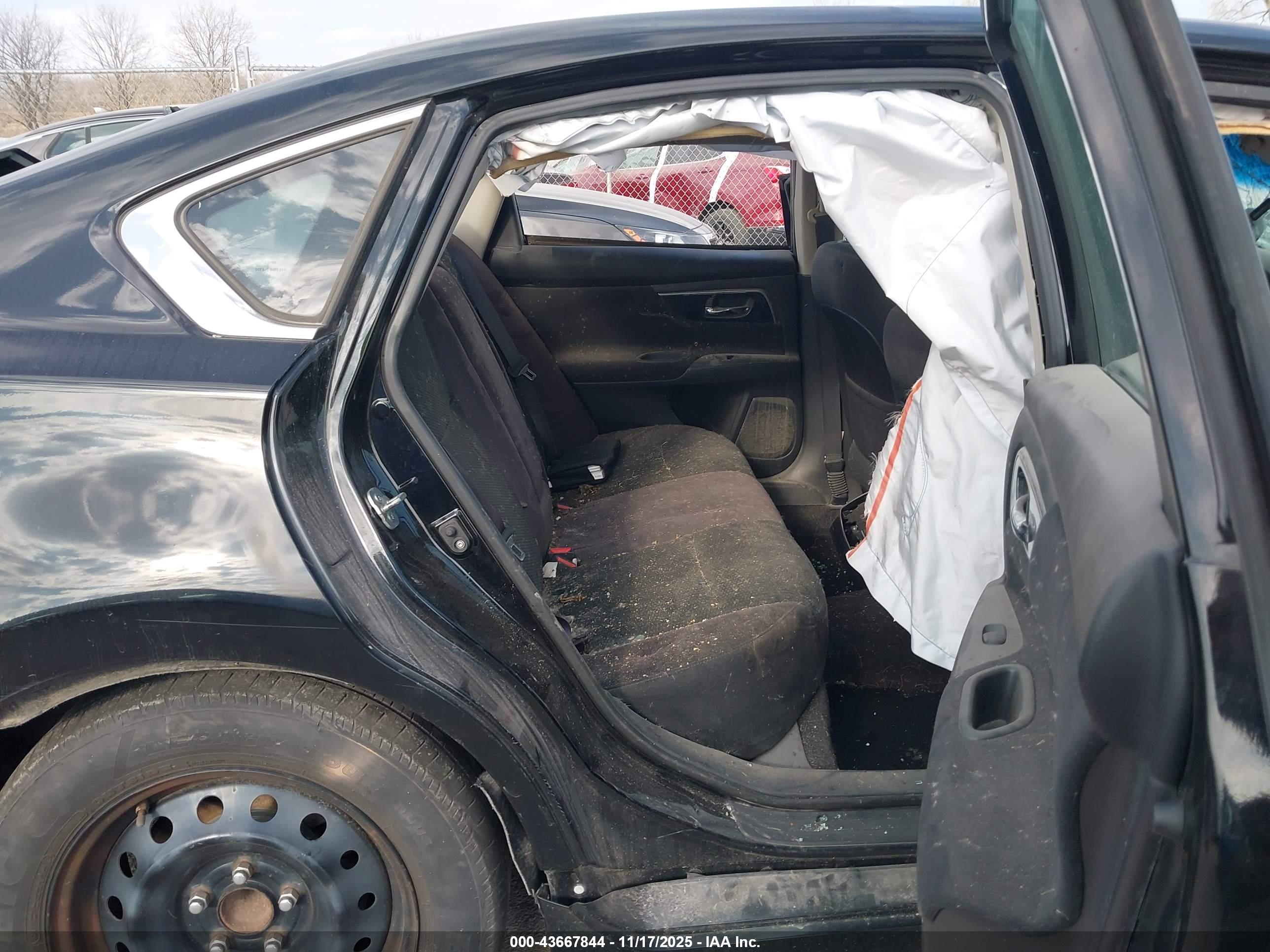 NISSAN ALTIMA image 8
