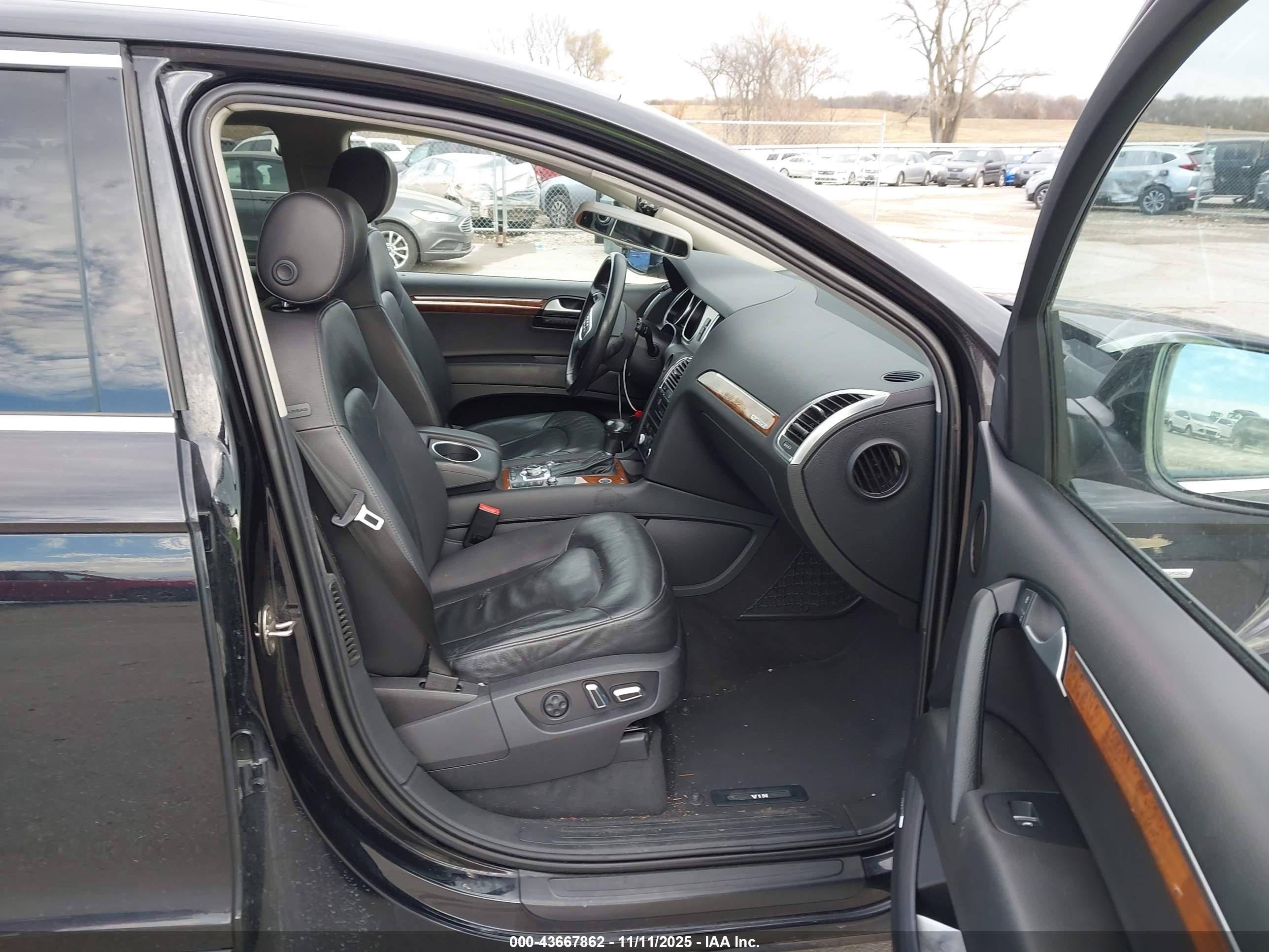 AUDI Q7 image 5
