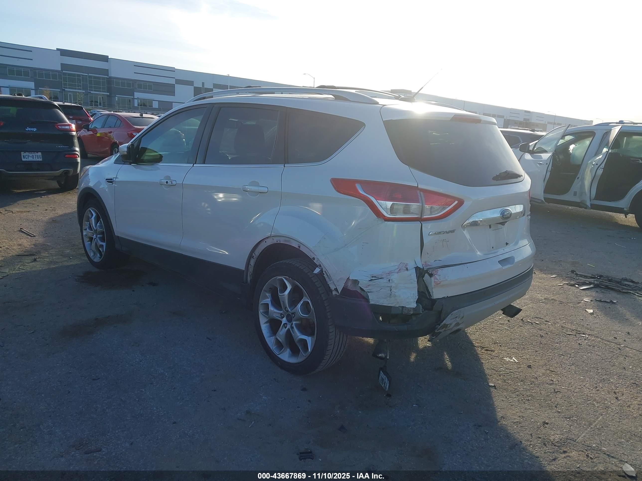 FORD ESCAPE image 3