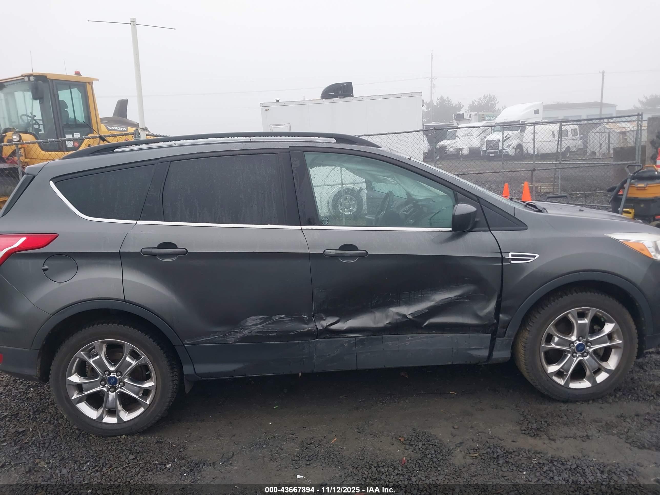 FORD ESCAPE image 6