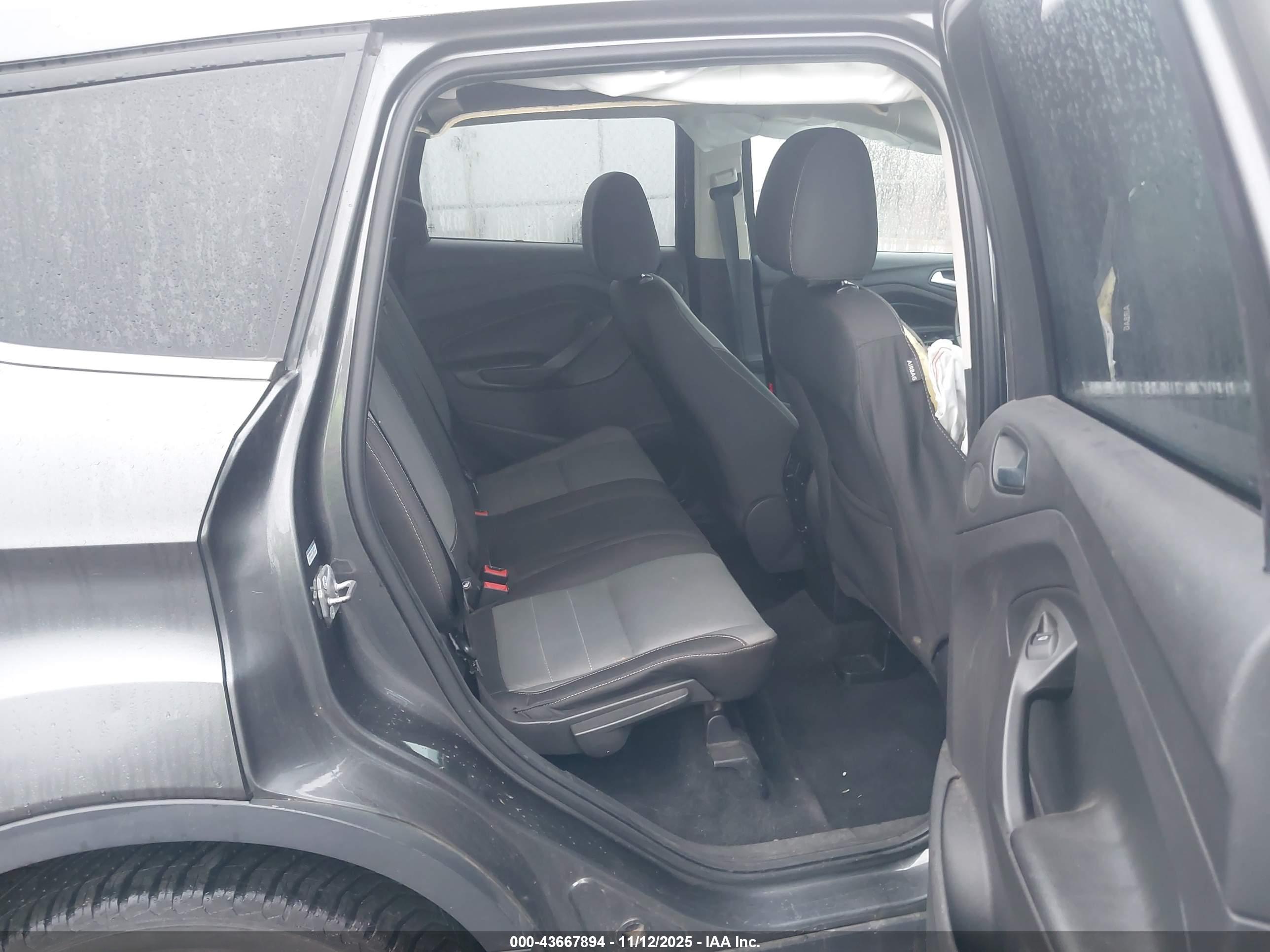 FORD ESCAPE image 8
