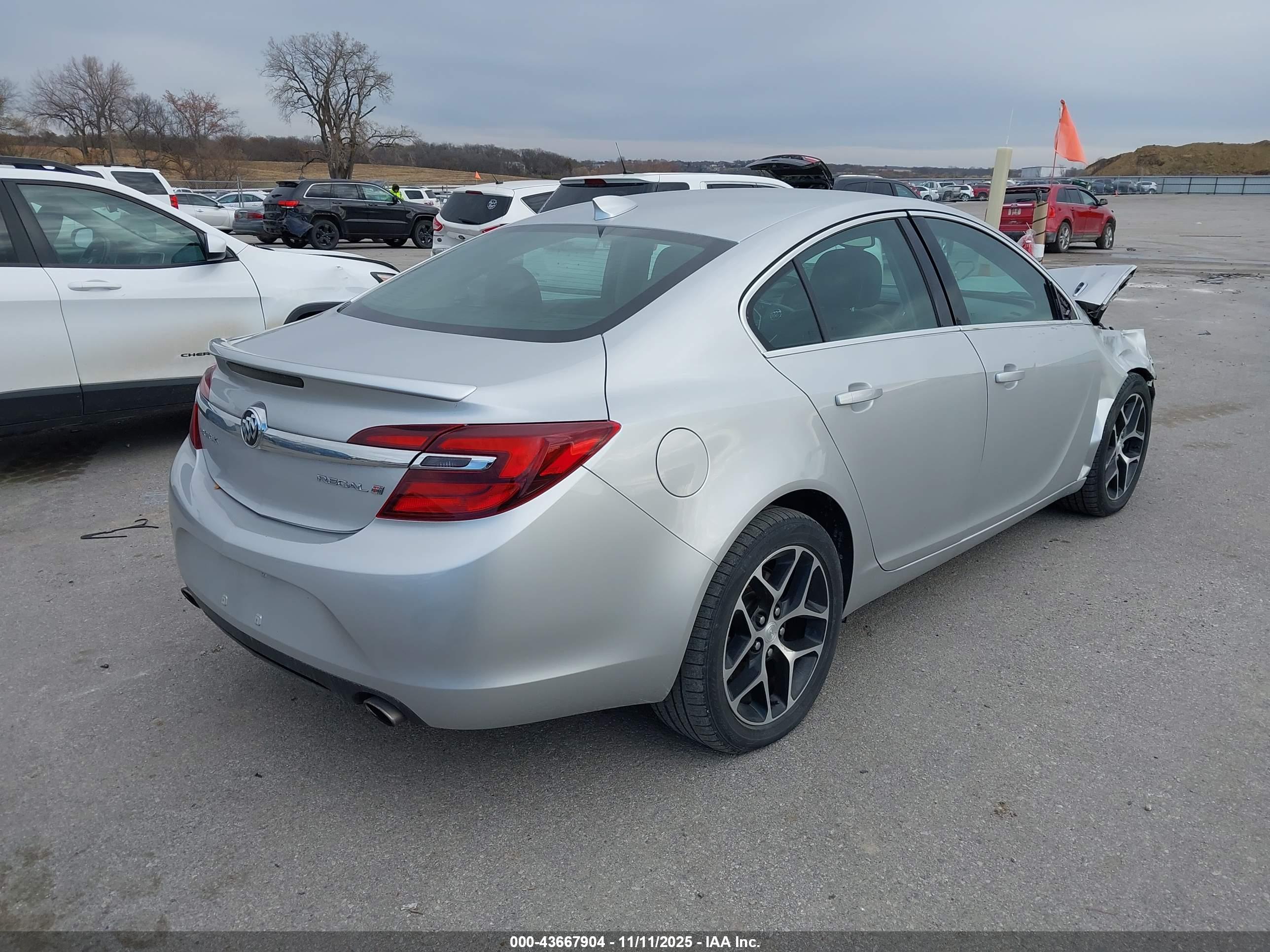 BUICK REGAL image 4