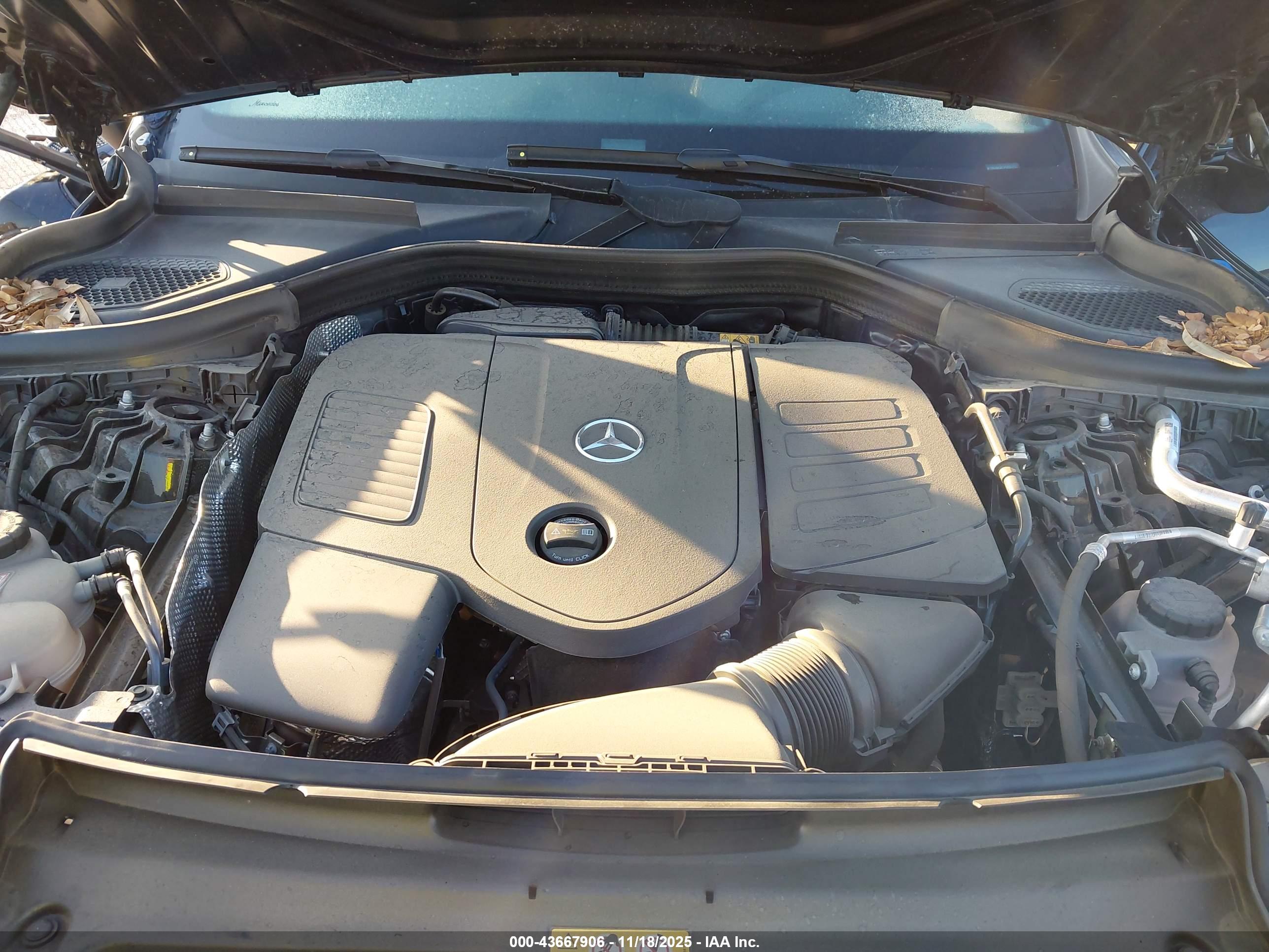 MERCEDES-BENZ GLC image 10