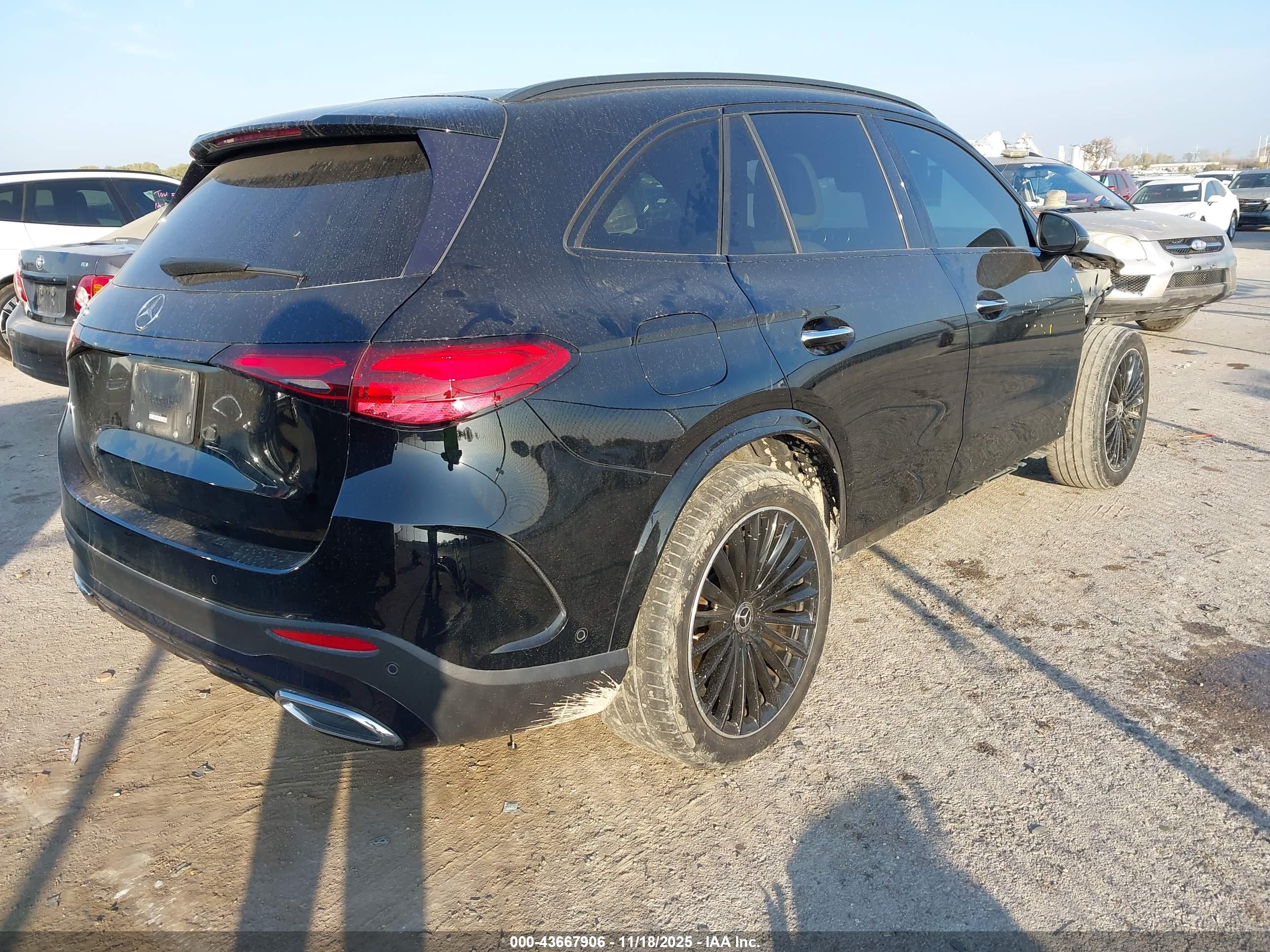 MERCEDES-BENZ GLC image 4