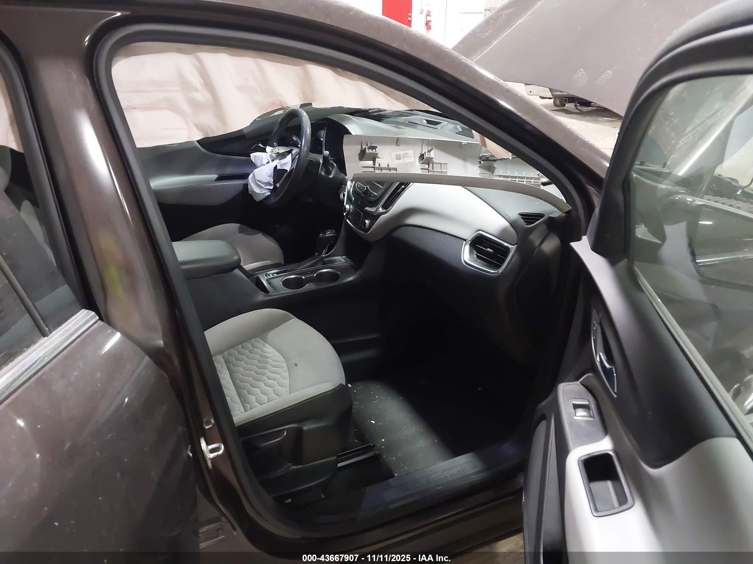 CHEVROLET EQUINOX image 5