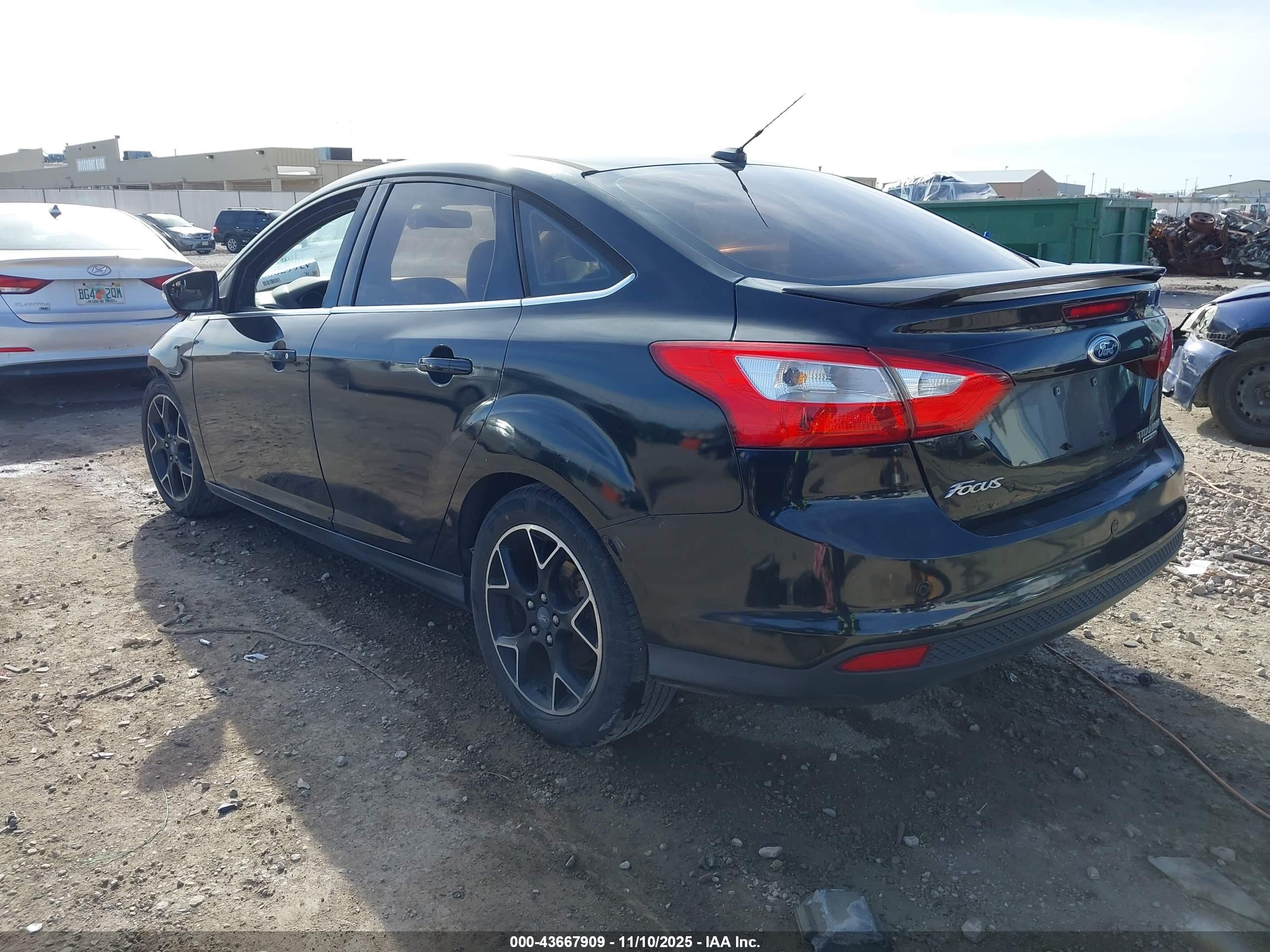 FORD FOCUS image 3