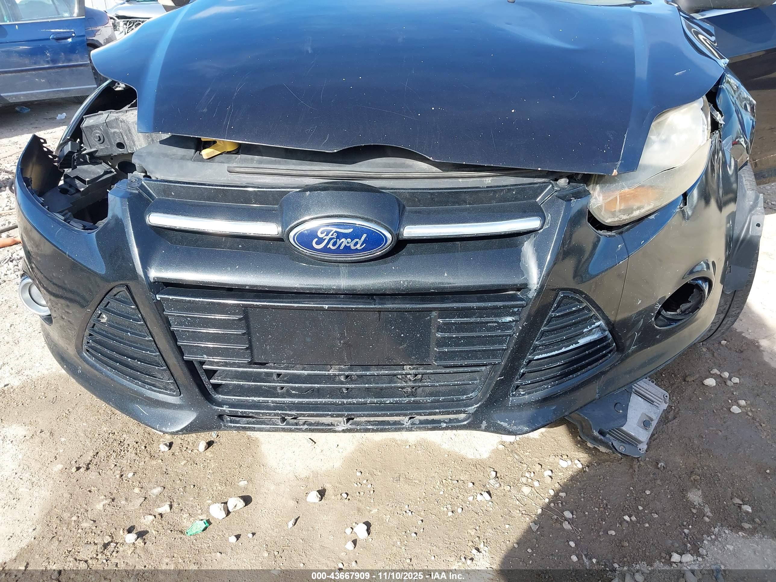 FORD FOCUS image 6