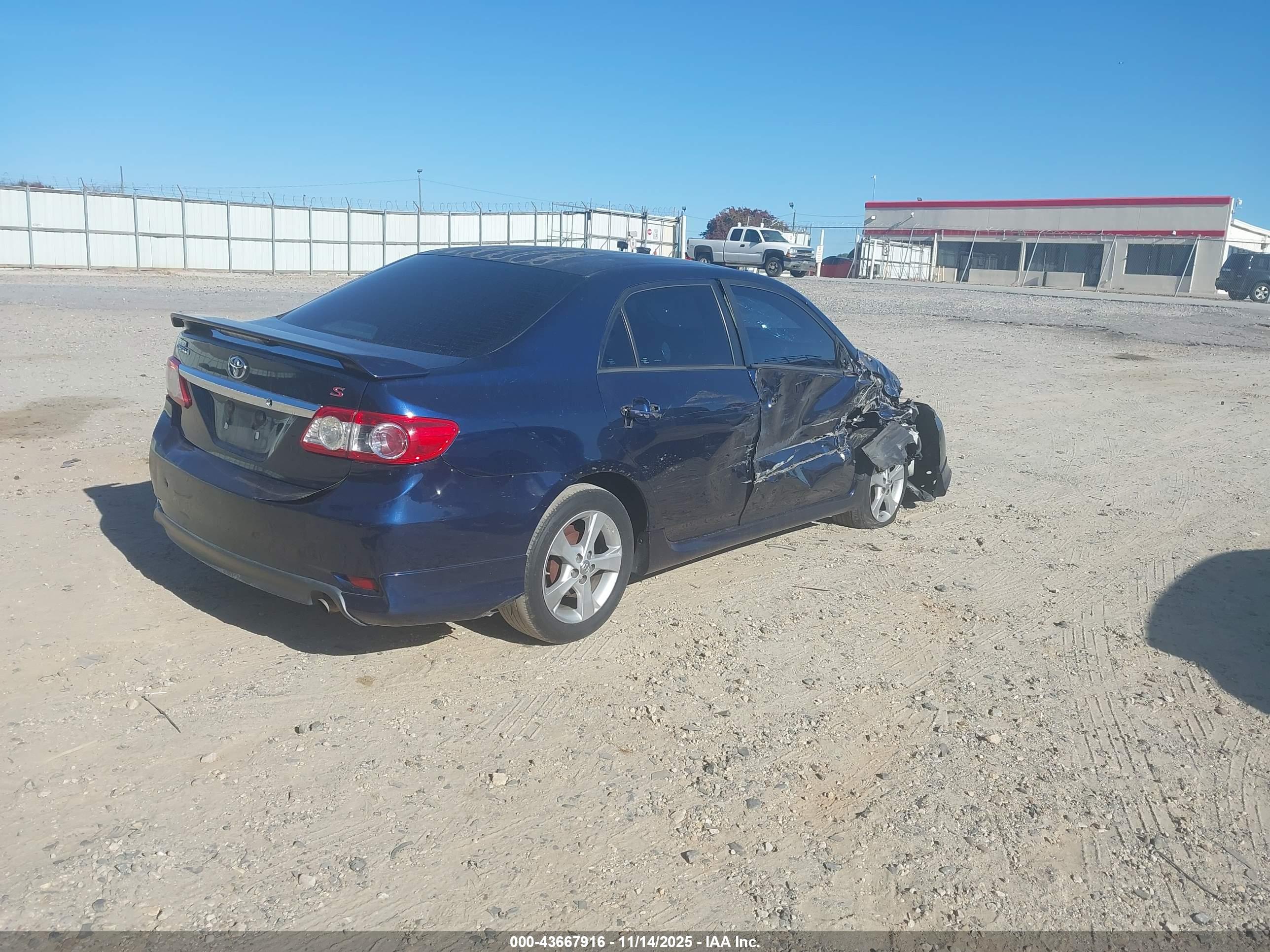 TOYOTA COROLLA image 4