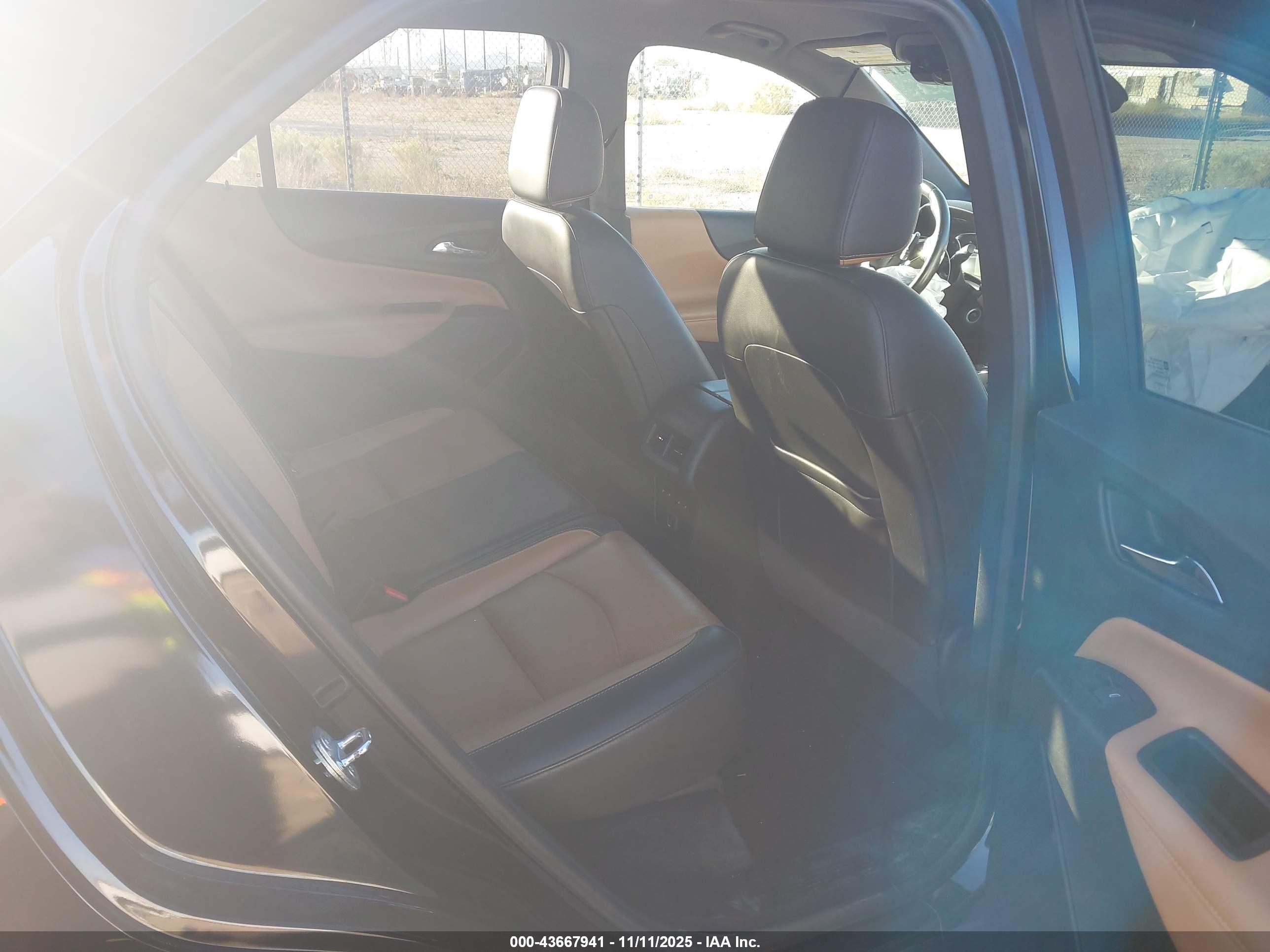 CHEVROLET EQUINOX image 8