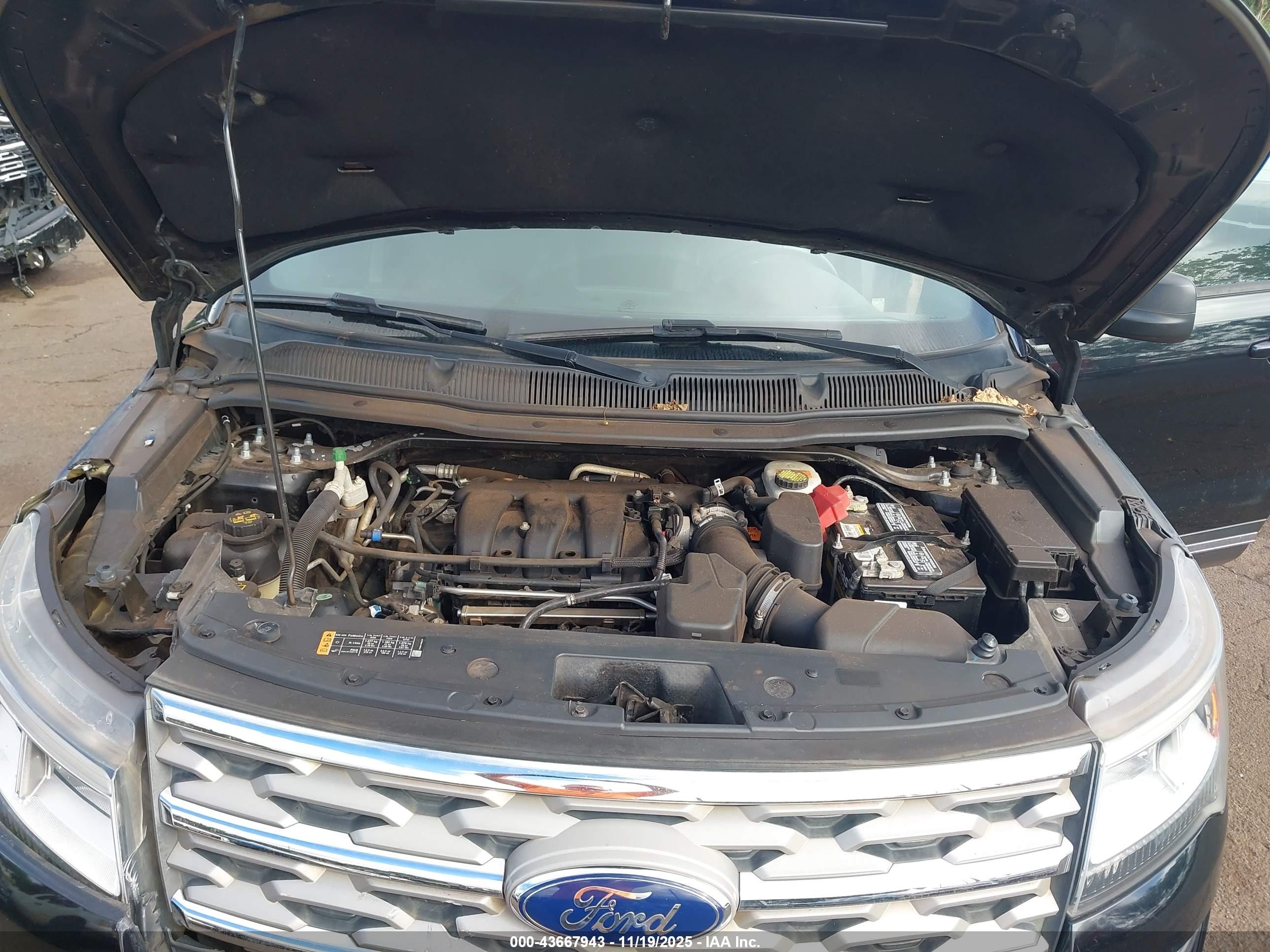 FORD EXPLORER image 10