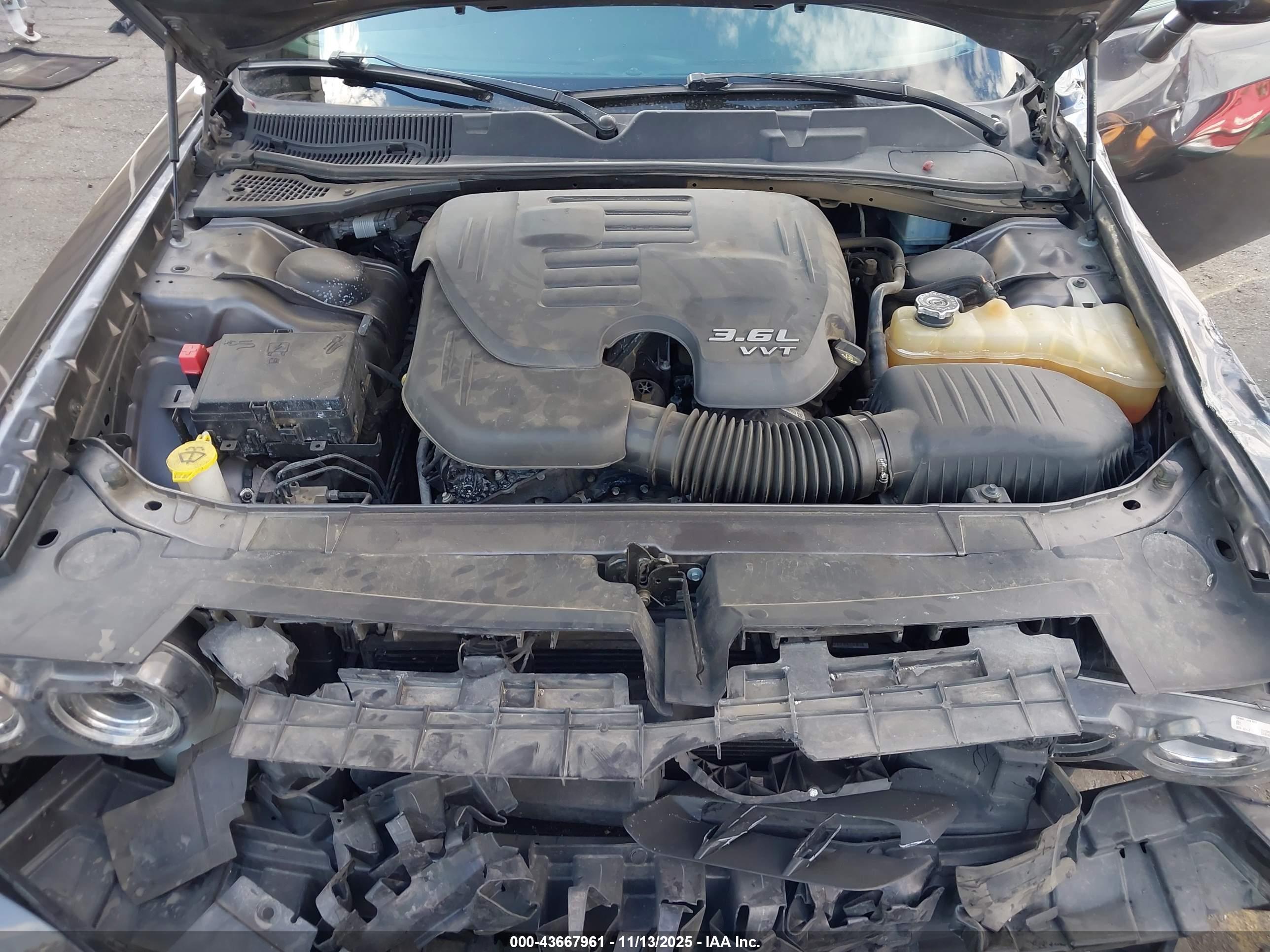 DODGE CHALLENGER image 10