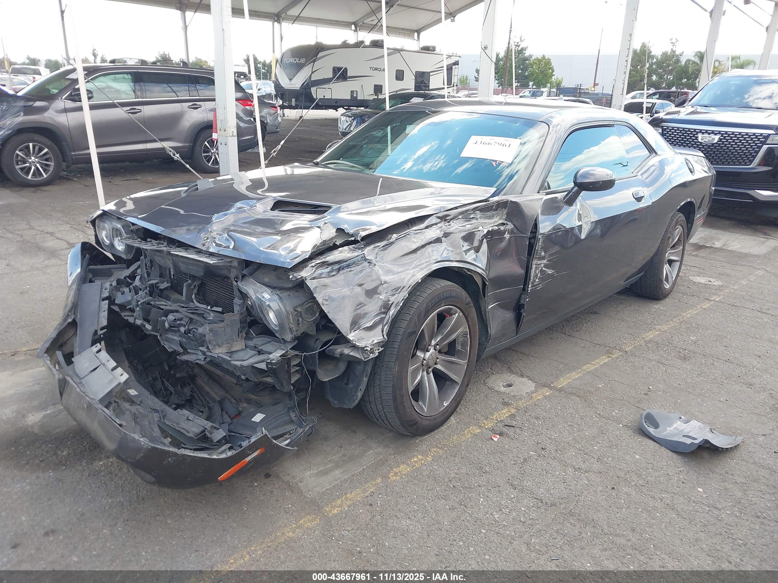 DODGE CHALLENGER image 2