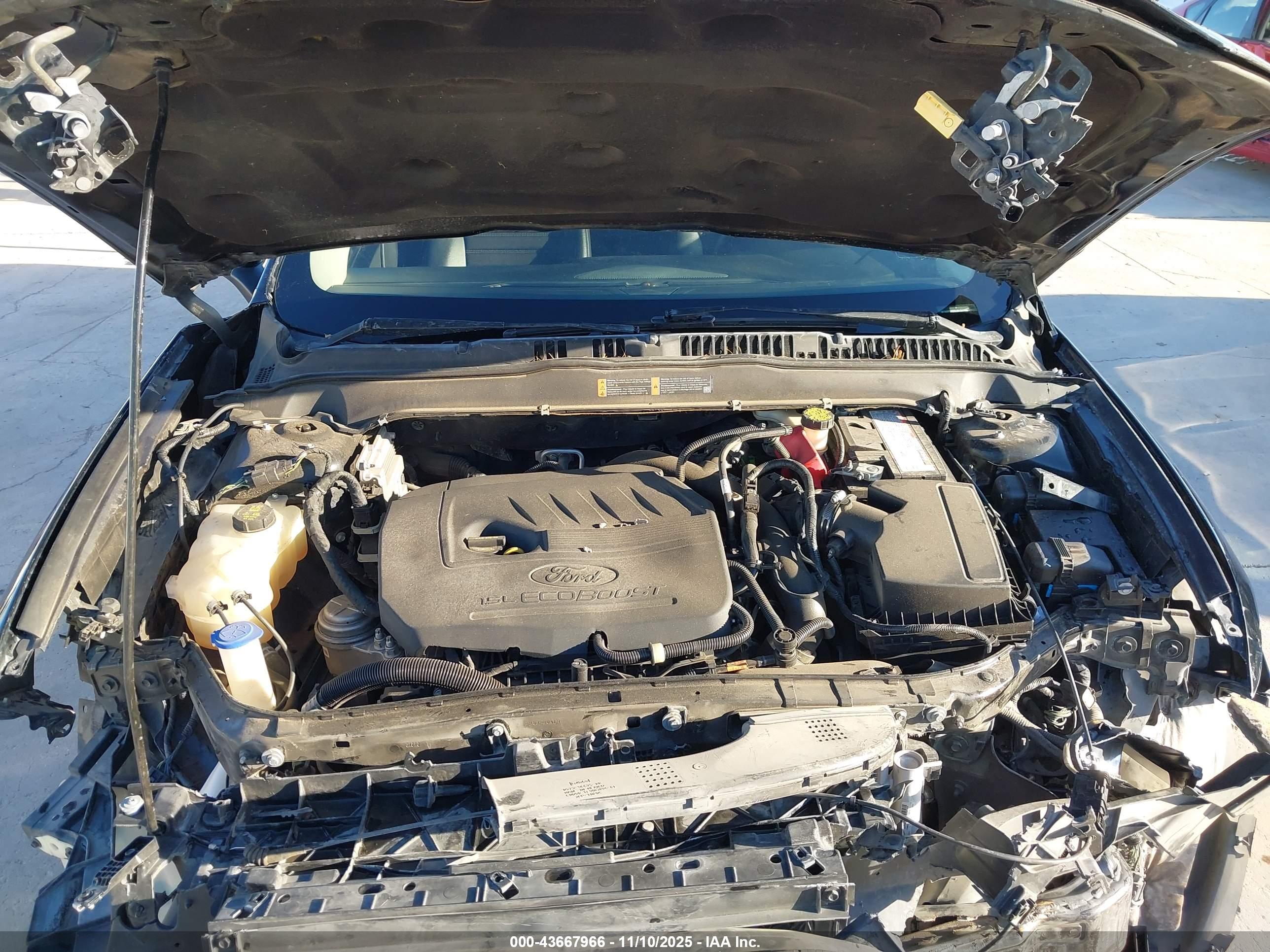 FORD FUSION image 10