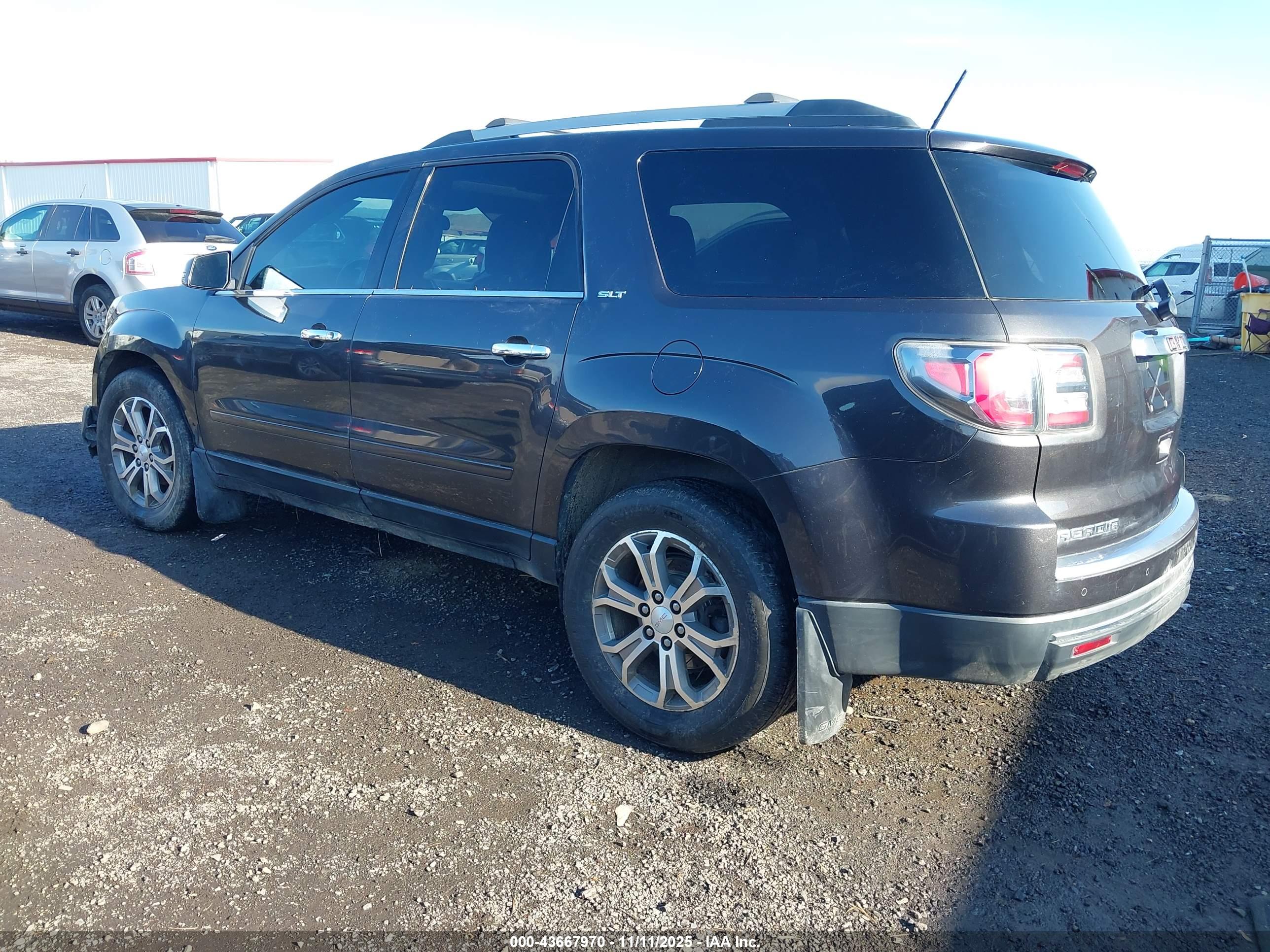 GMC ACADIA image 3