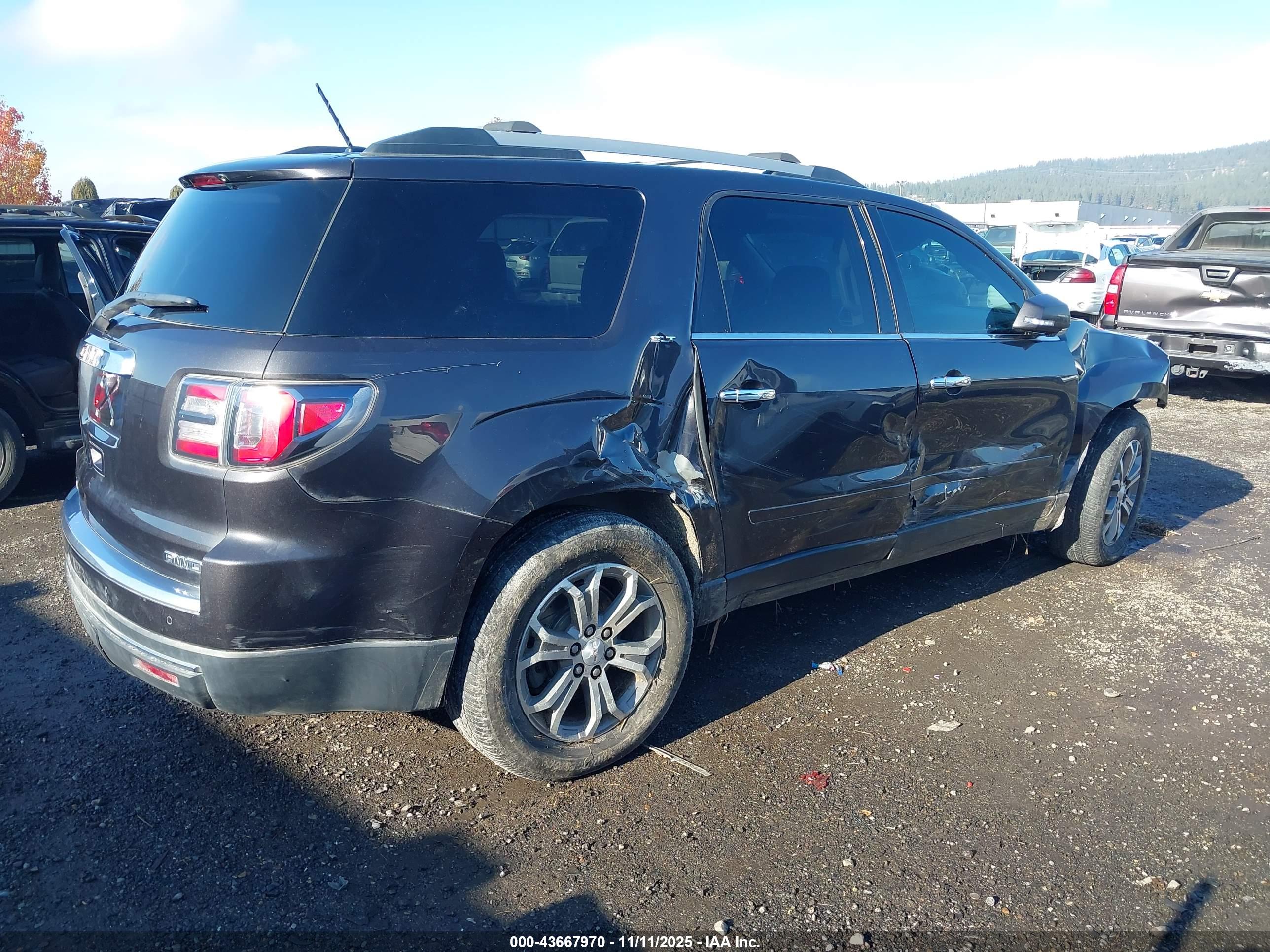 GMC ACADIA image 4