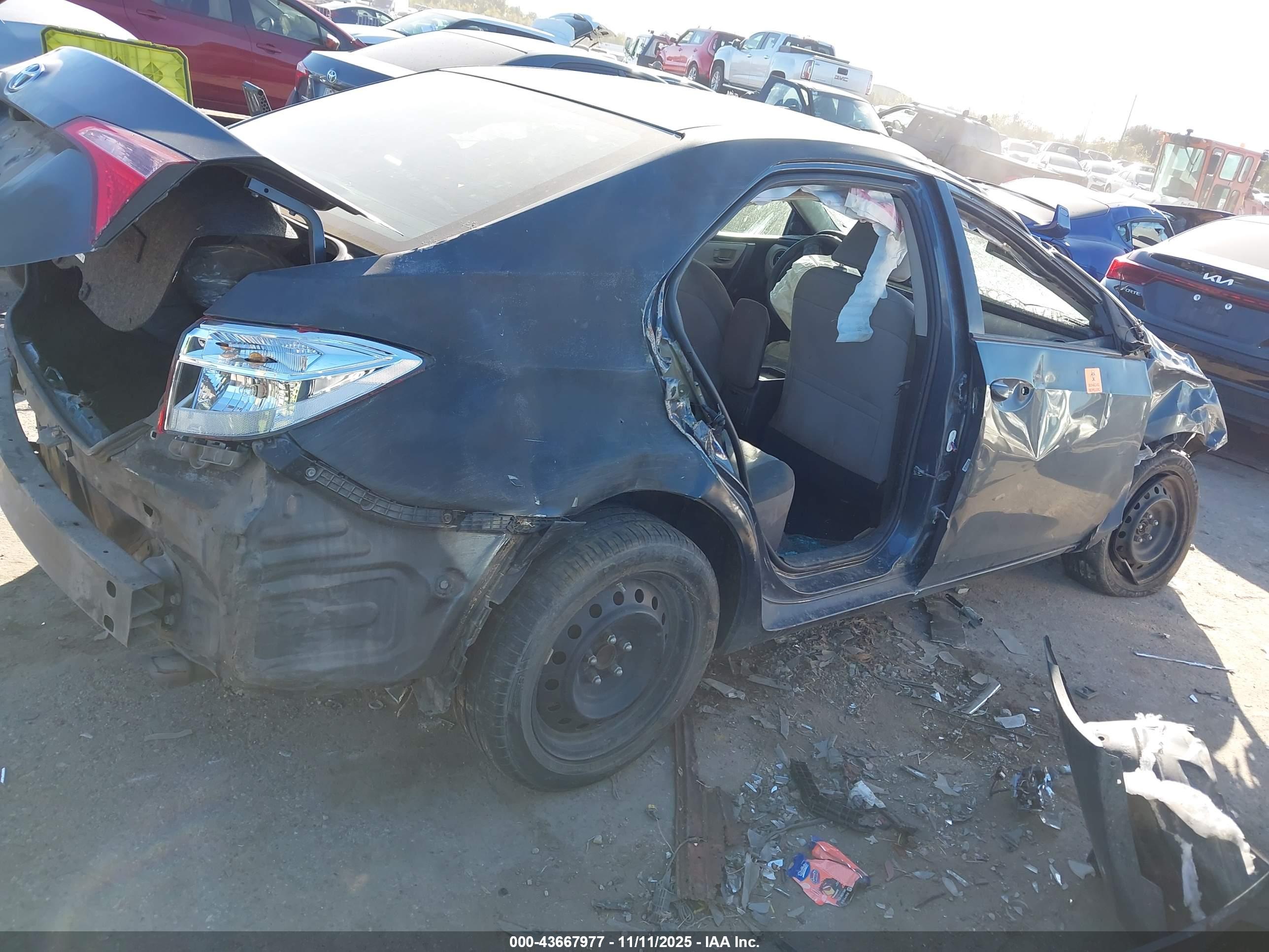 TOYOTA COROLLA image 4