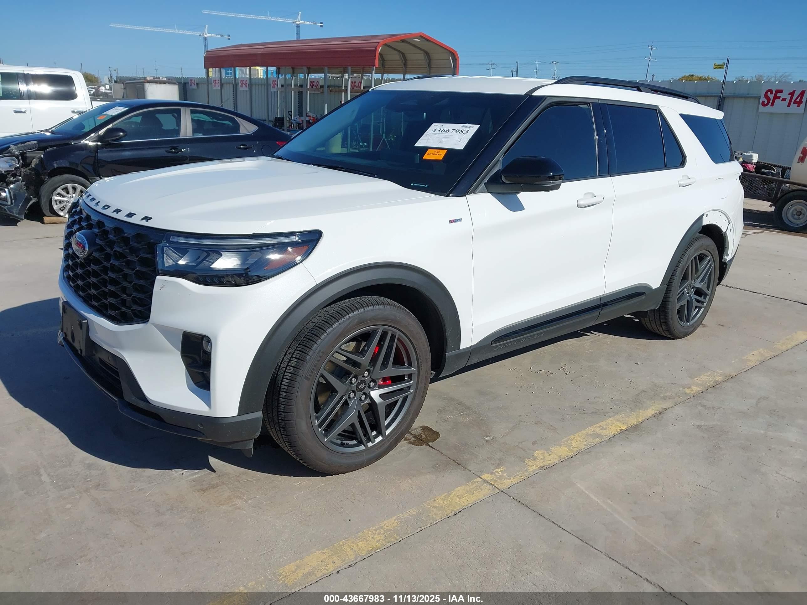 FORD EXPLORER image 2