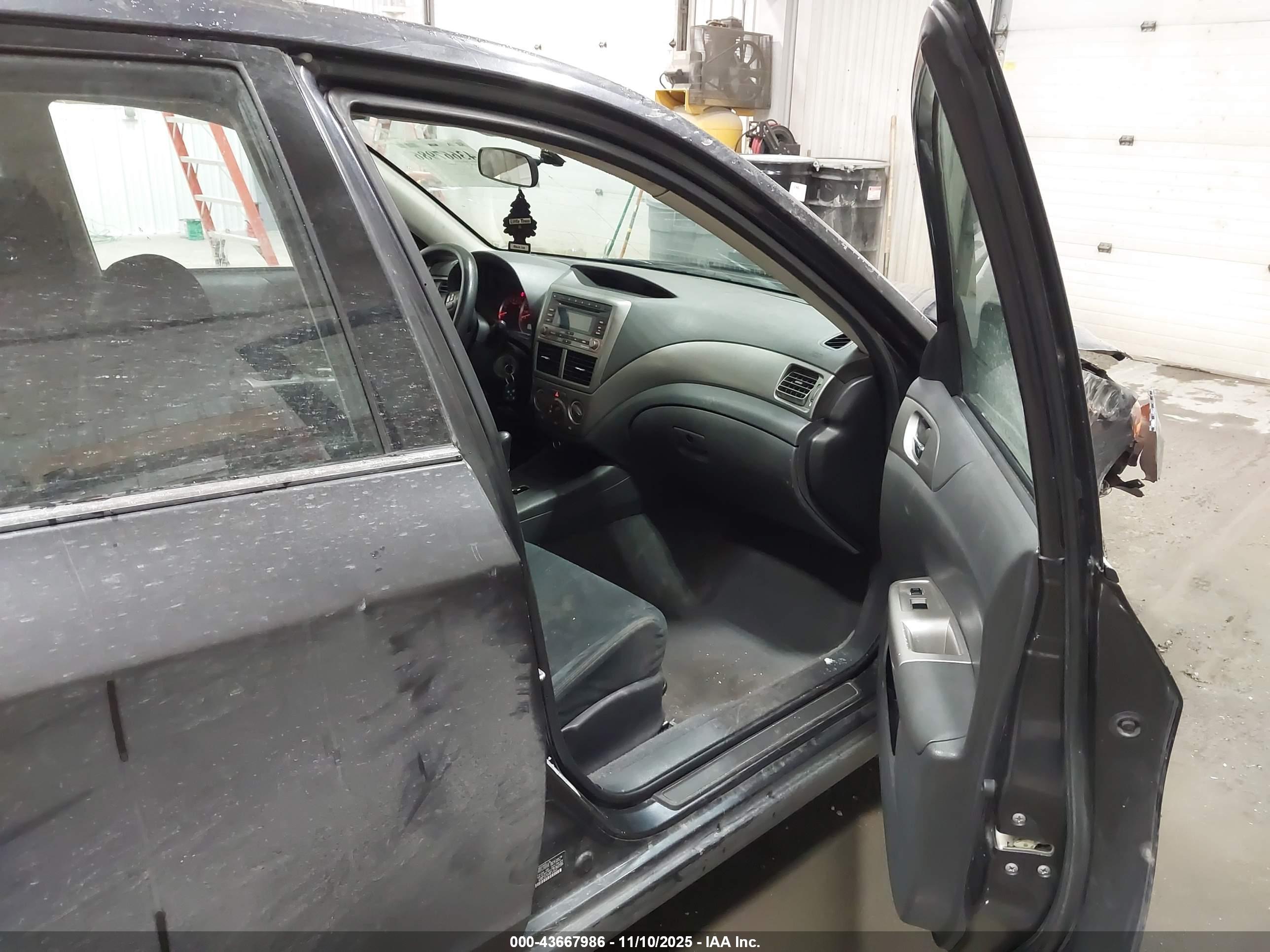 SUBARU IMPREZA image 5