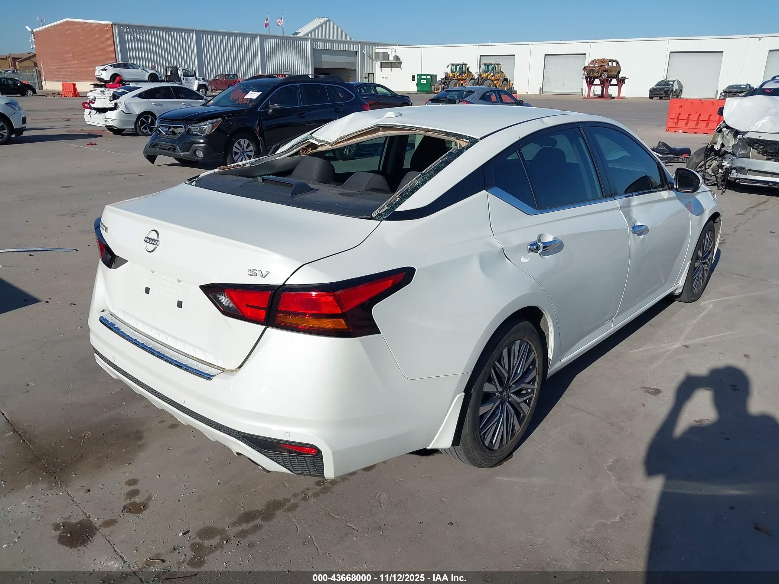 NISSAN ALTIMA image 4