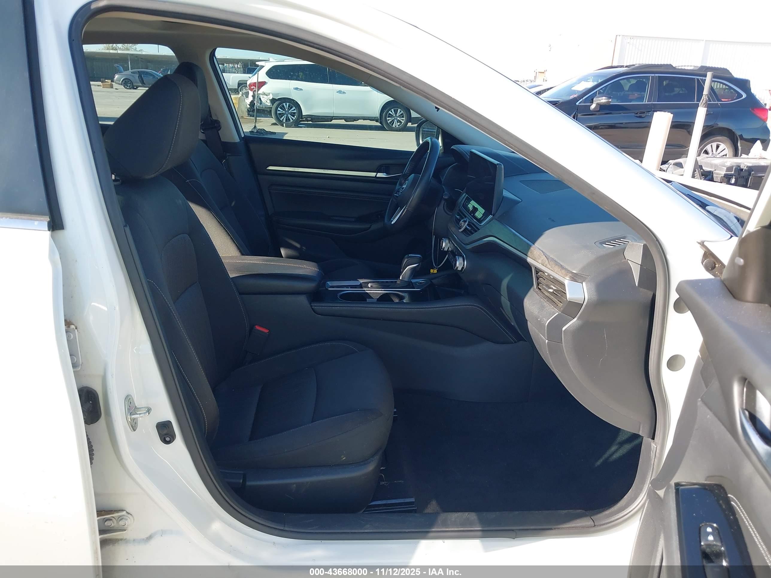 NISSAN ALTIMA image 5
