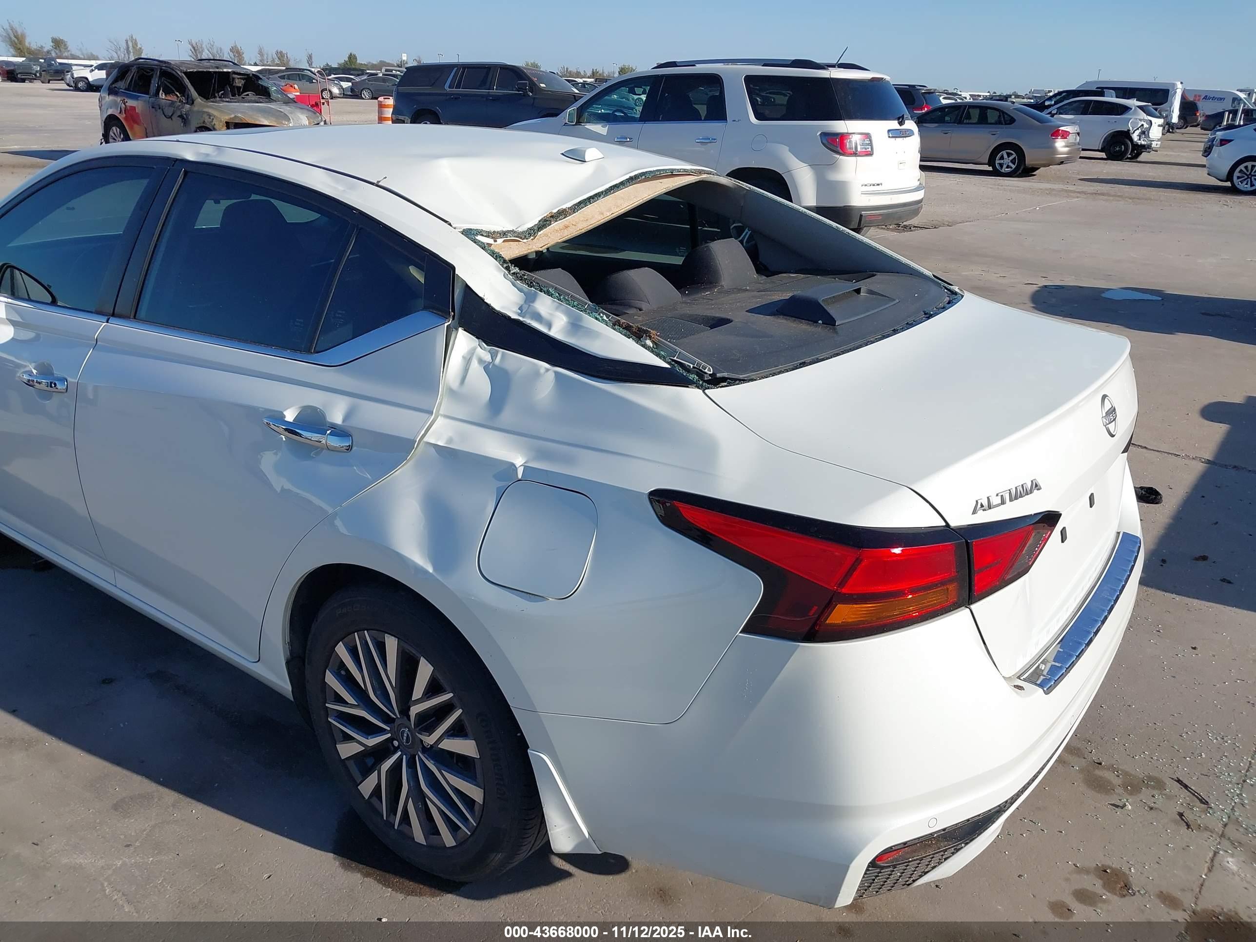 NISSAN ALTIMA image 6