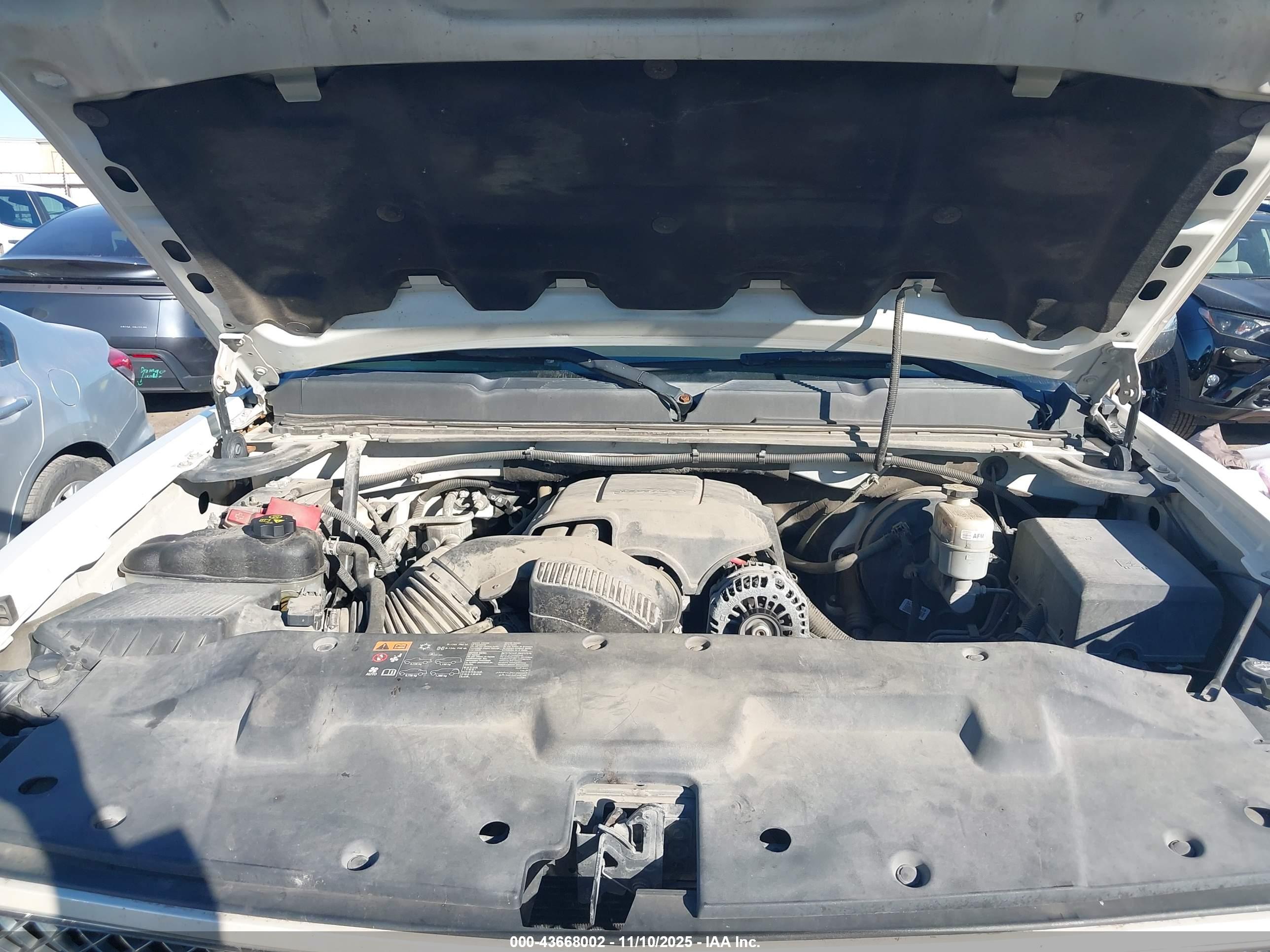CHEVROLET SILVERADO image 10