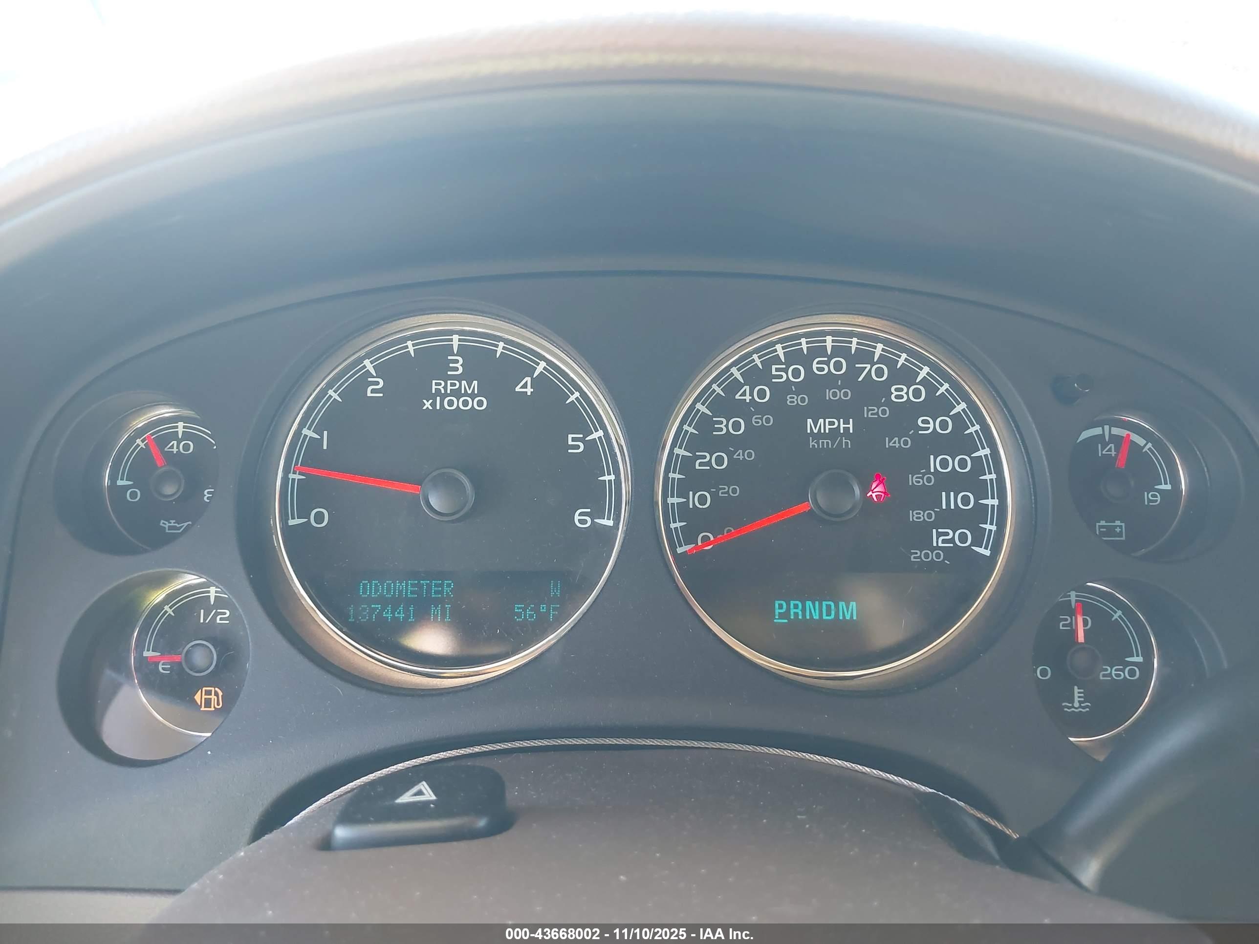 CHEVROLET SILVERADO image 7