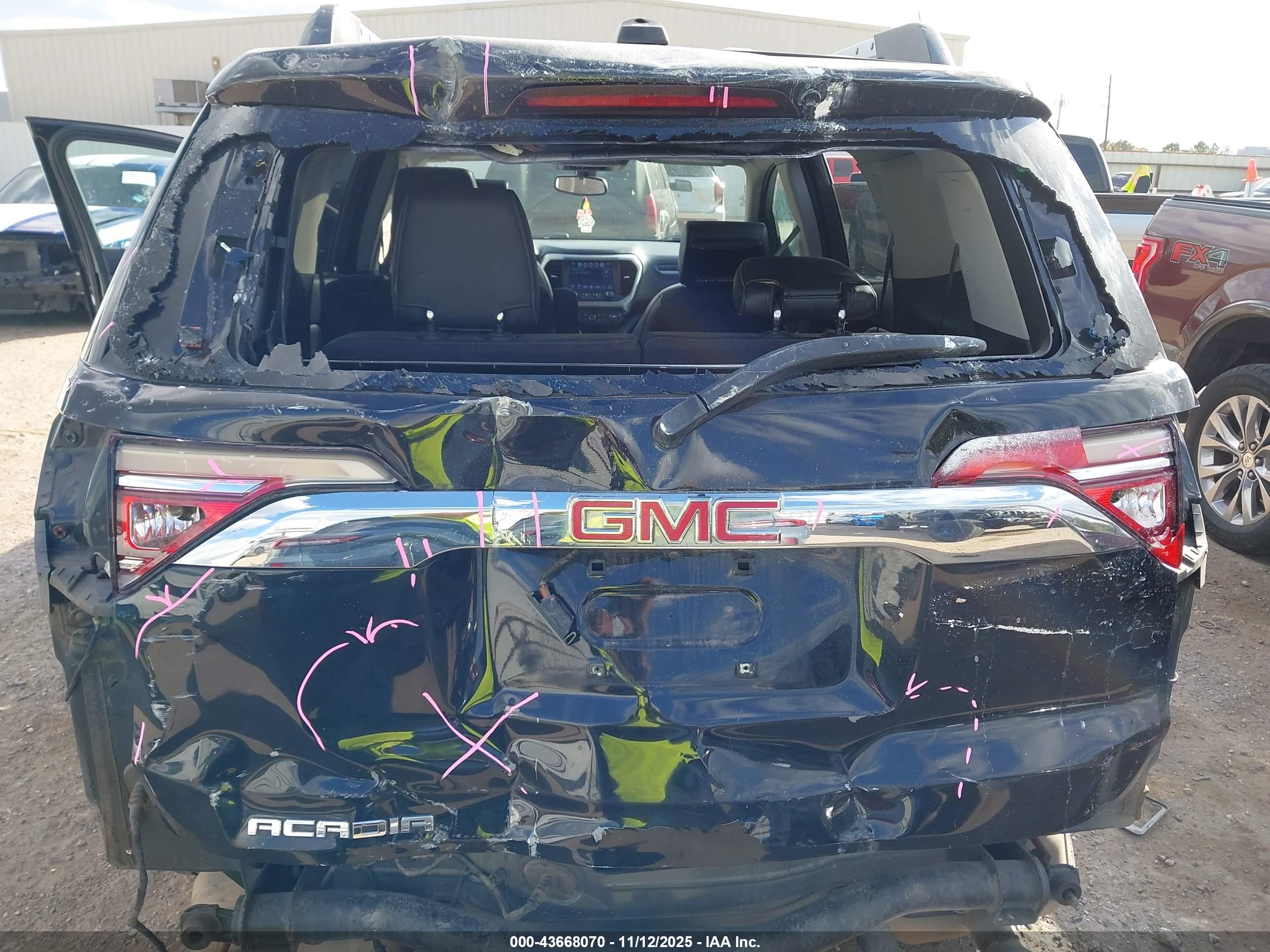 GMC ACADIA image 6