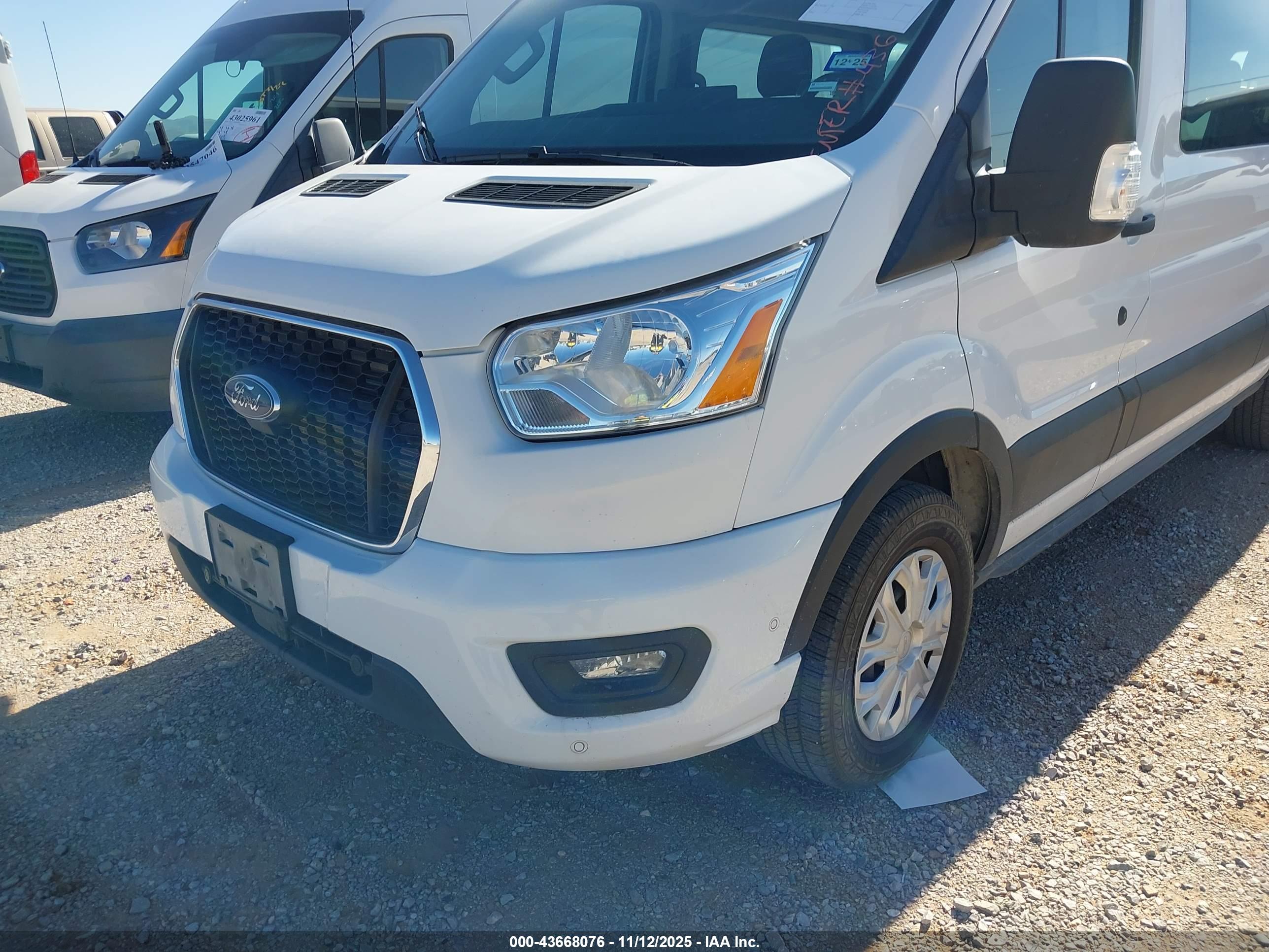 FORD TRANSIT-350 image 6